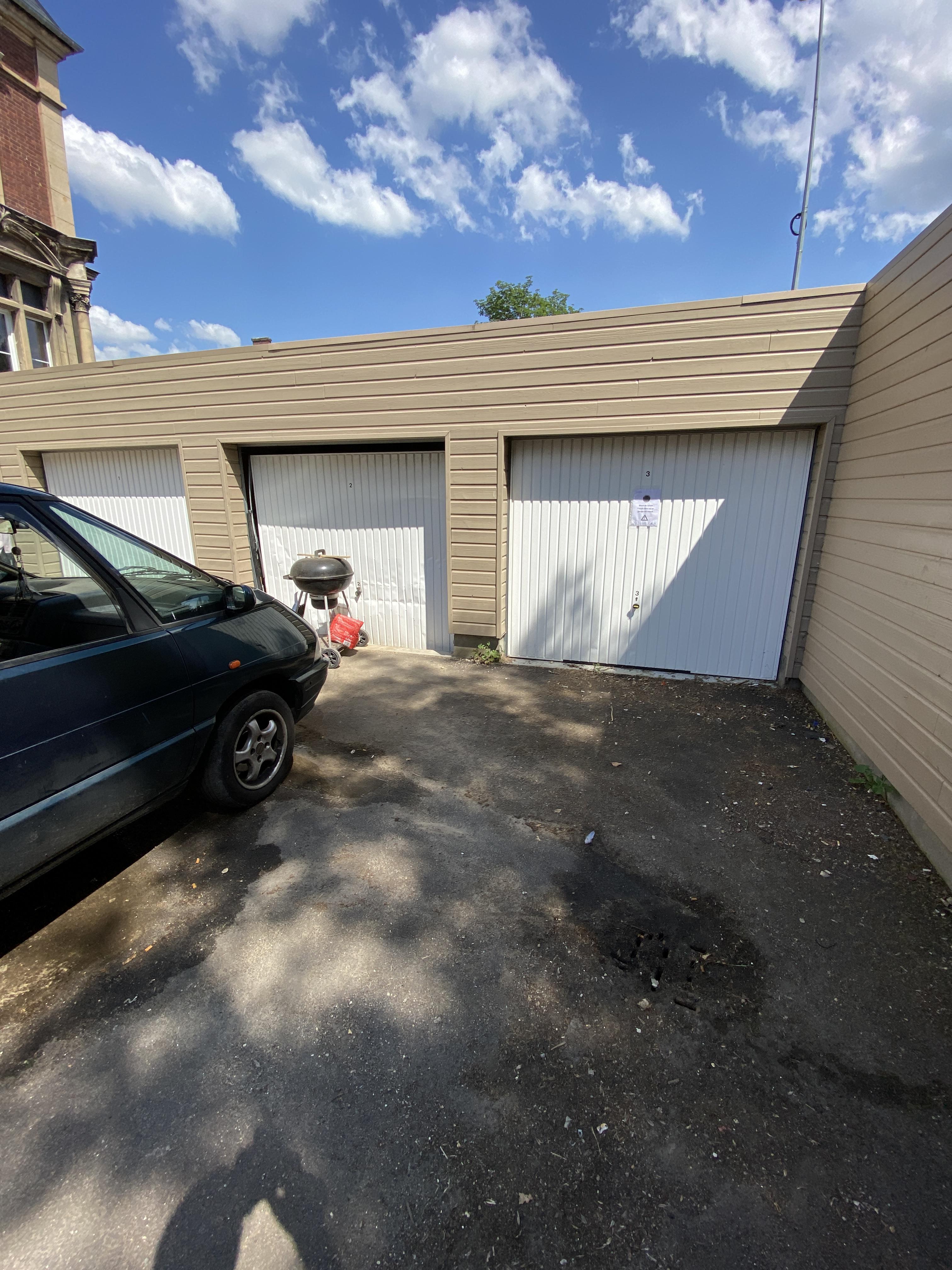 Garage fermé / Saint-Aubin-lès-Elbeuf