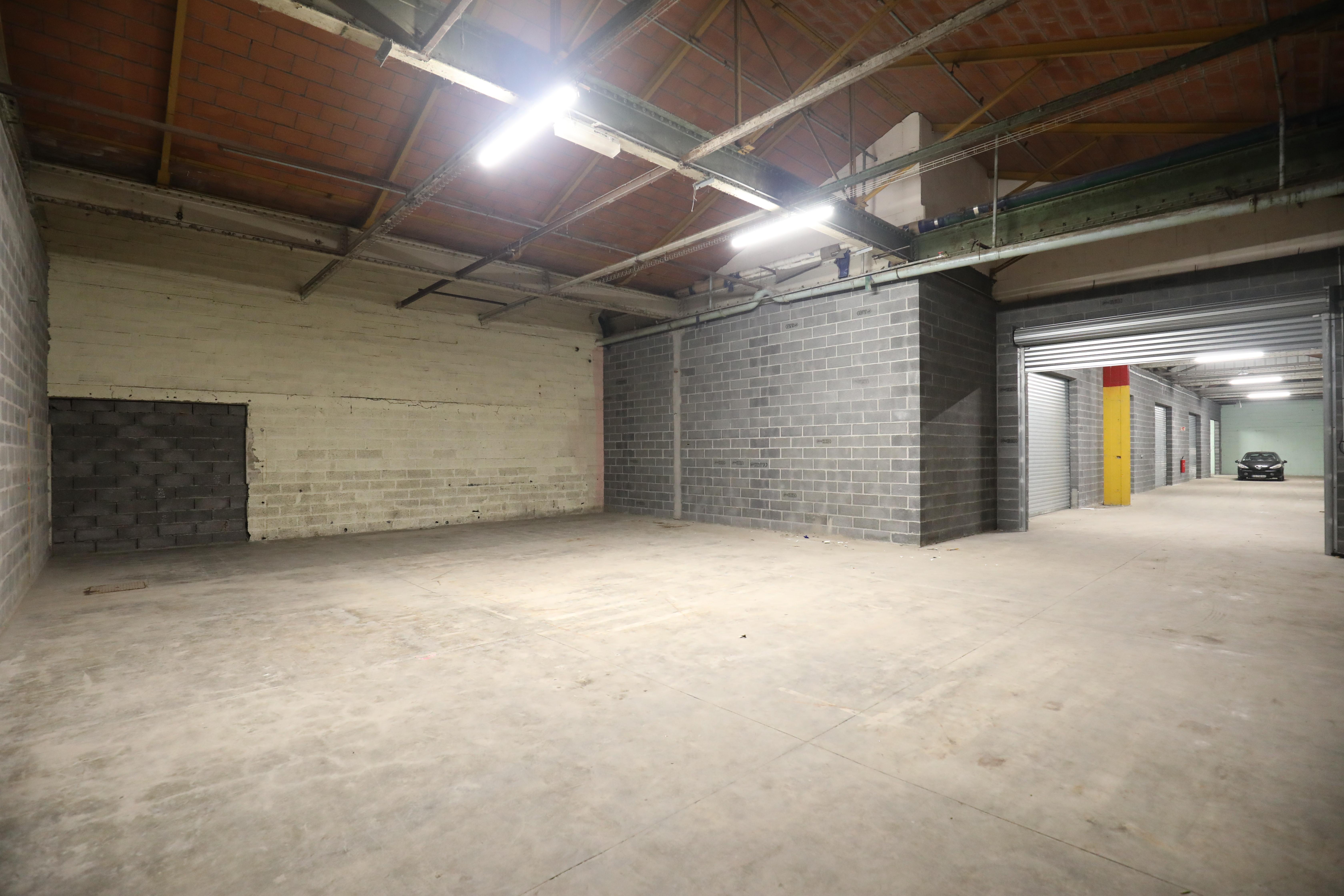 Local de stockage (160m²) Roubaix