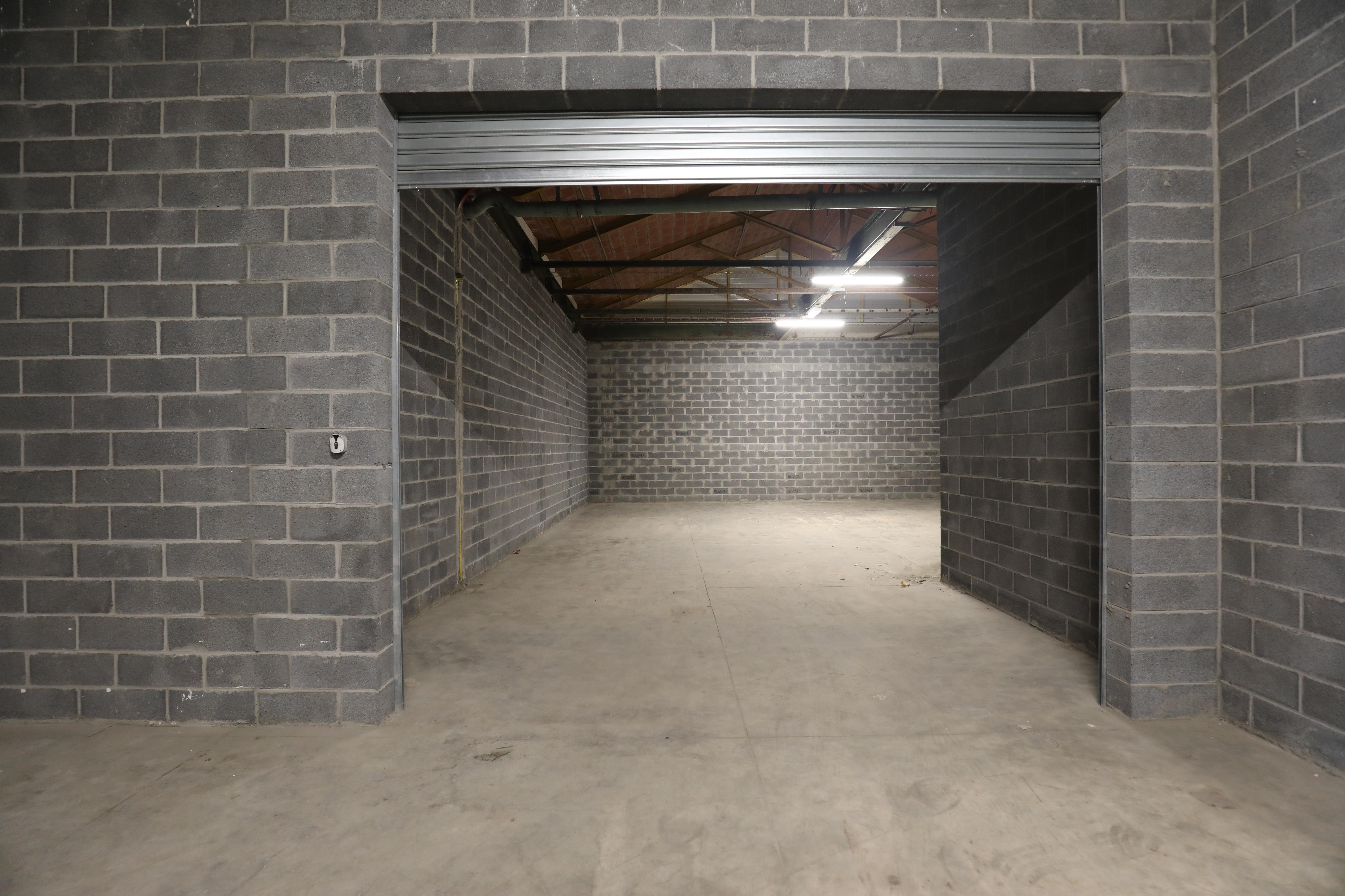 Local de stockage (160m²) Roubaix