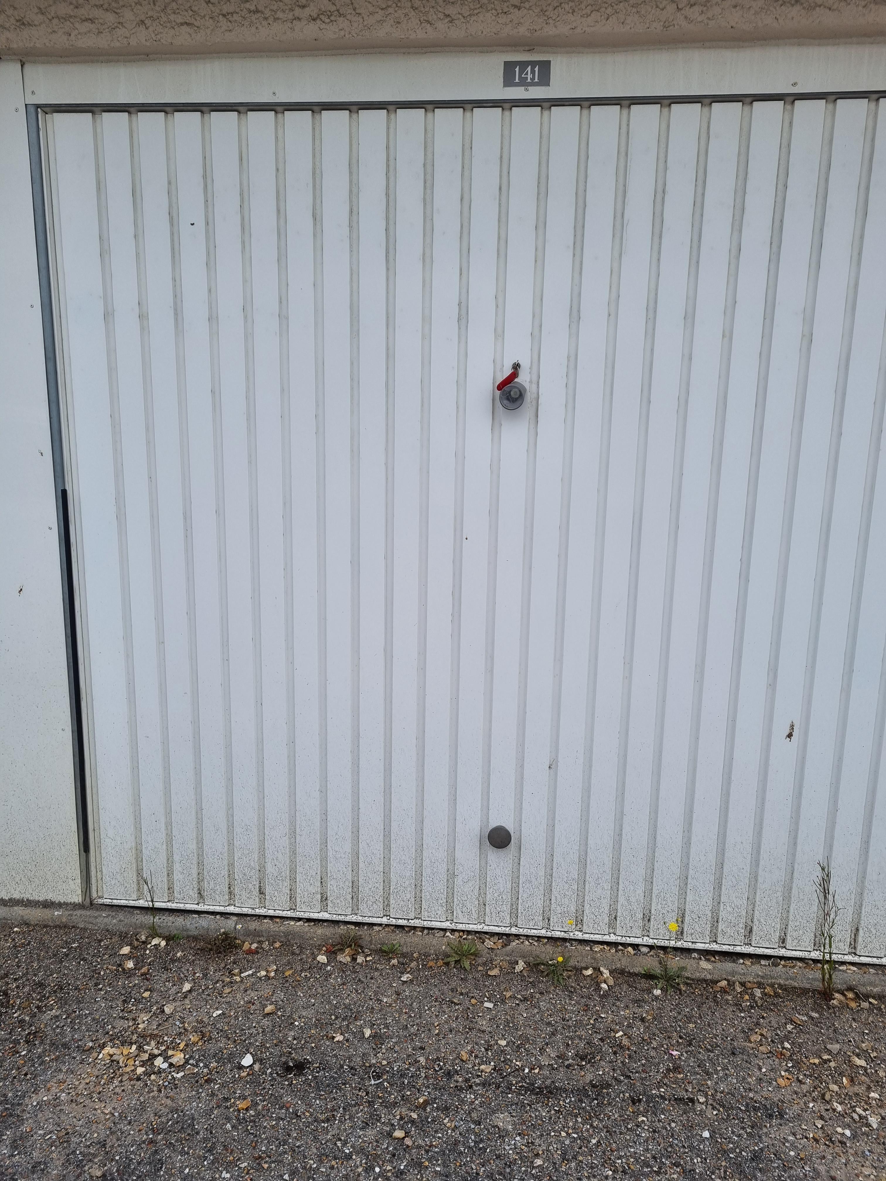 Grand box en location Yvetot : stockage ou