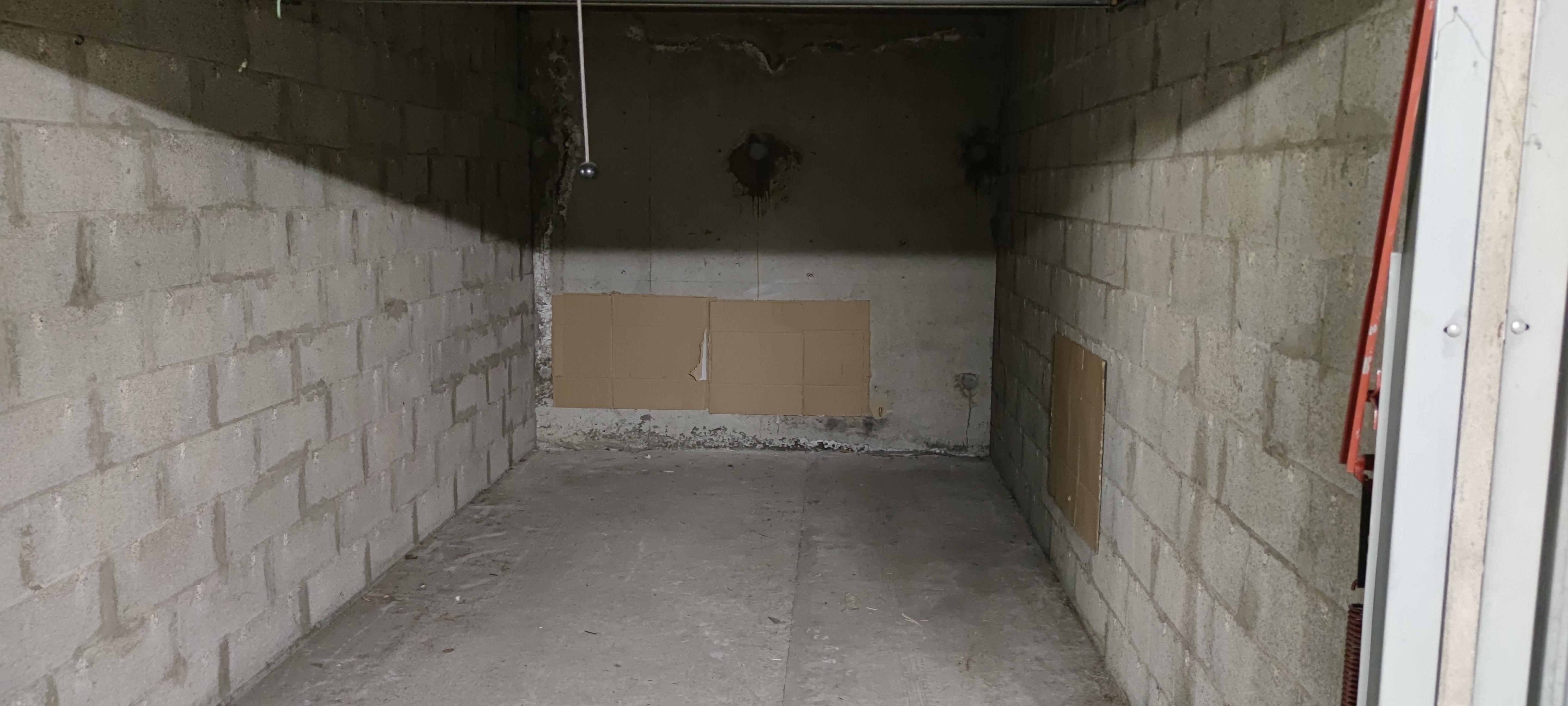 Garage en sous-sol sécurisé à Valence