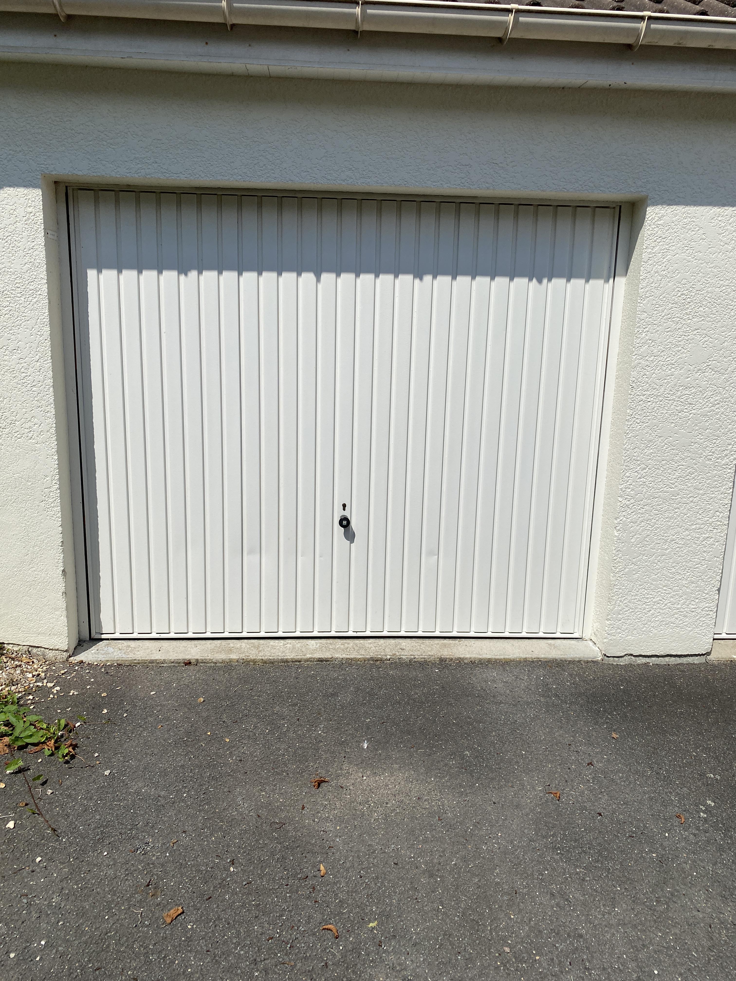 Location grand box : 16m2 stockage / parking