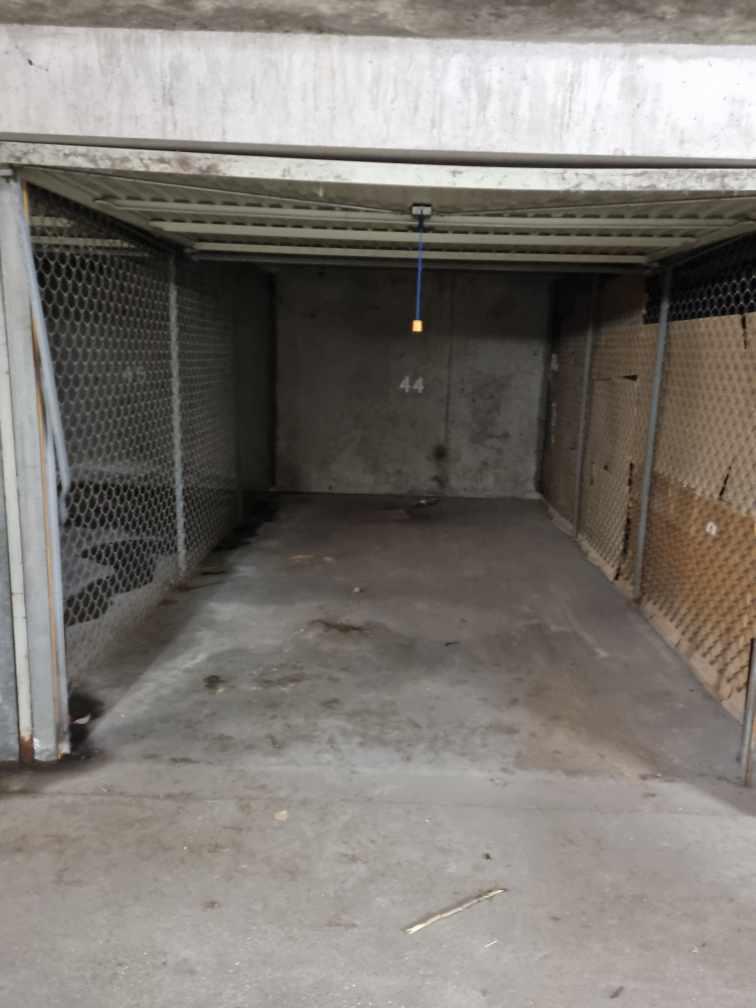 A louer Yvetot : Garage fermé et individuel