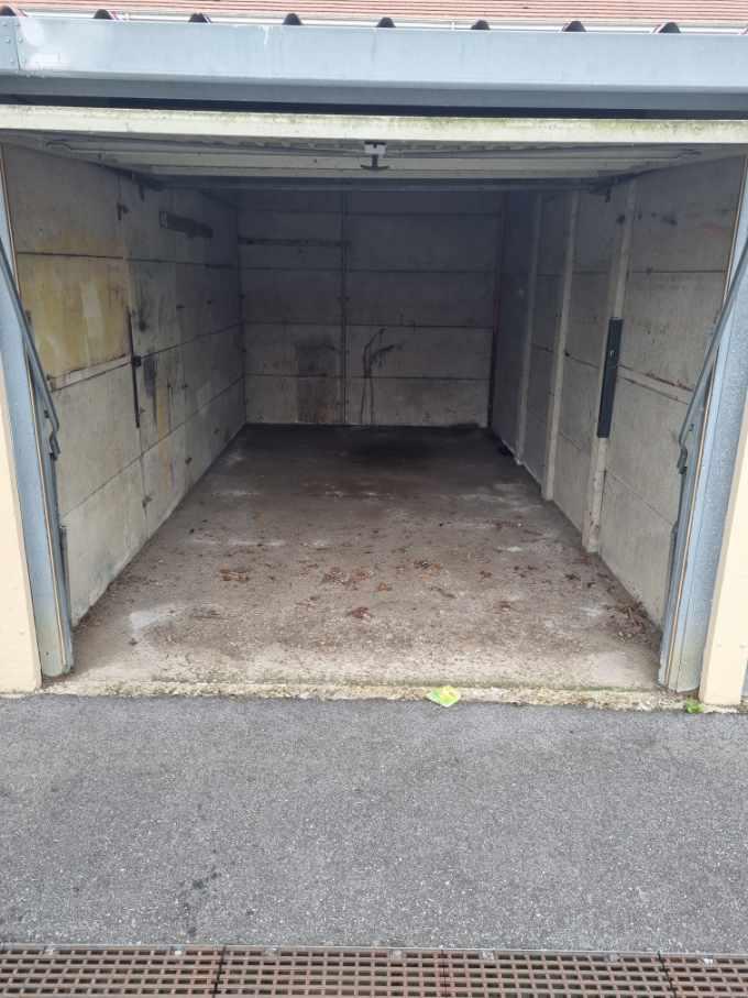Box stockage / petit parking Yvetot