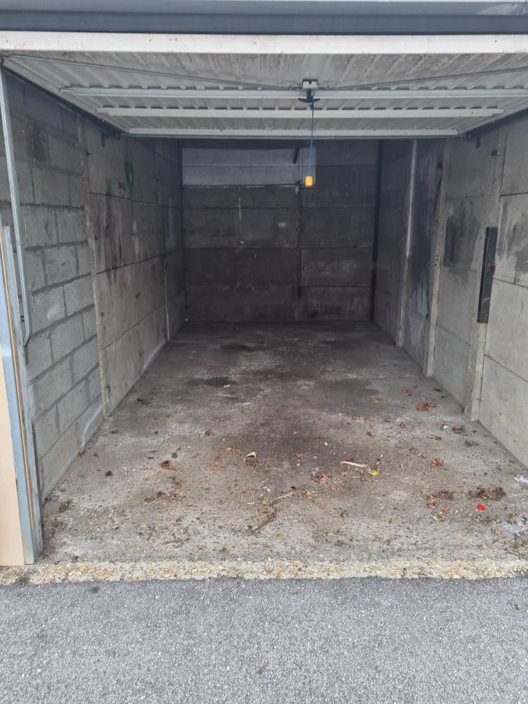 bBox fermé à louer Yvetot : parking ou