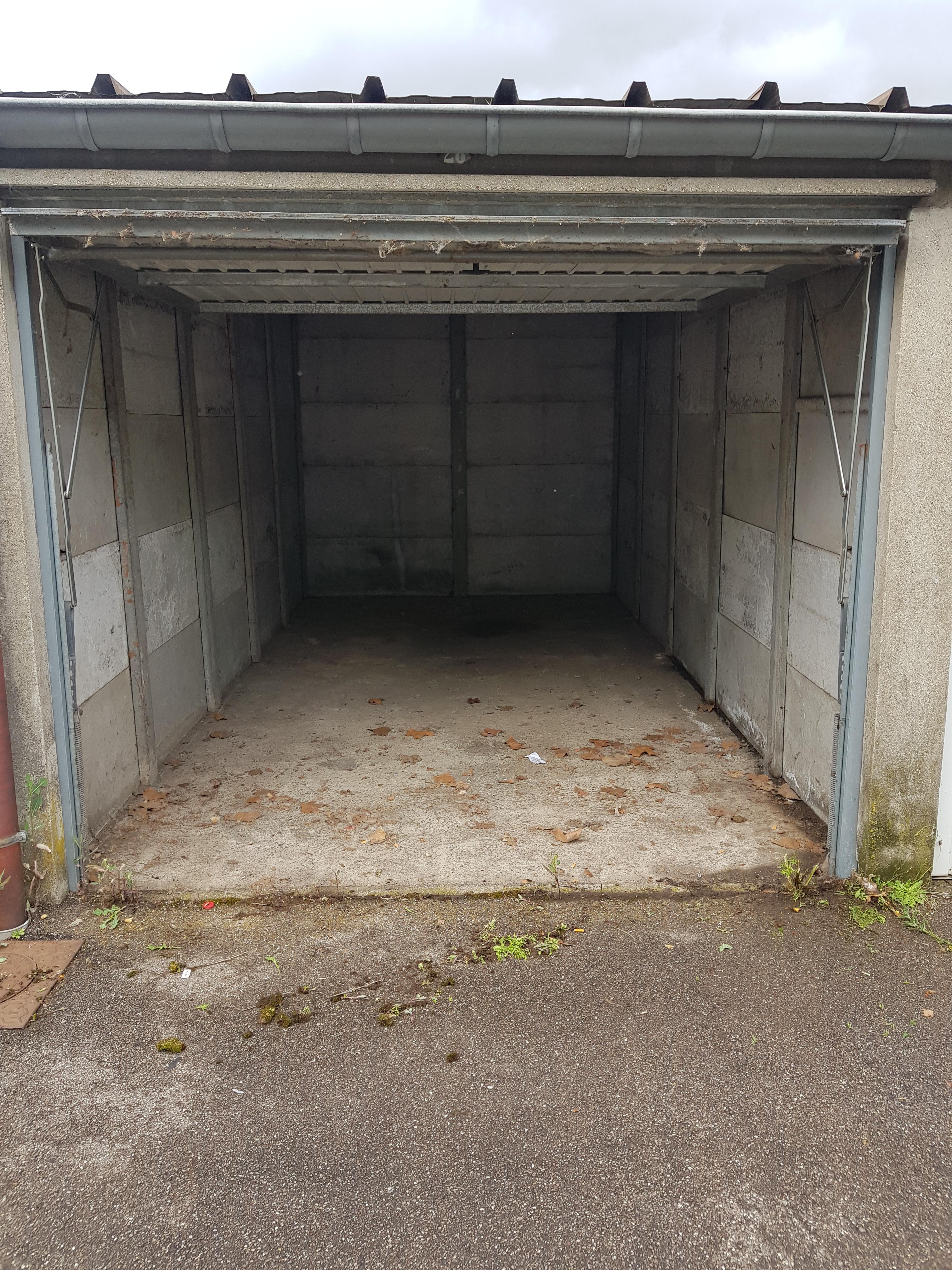 Garage RDC Yutz : stockage ou parking