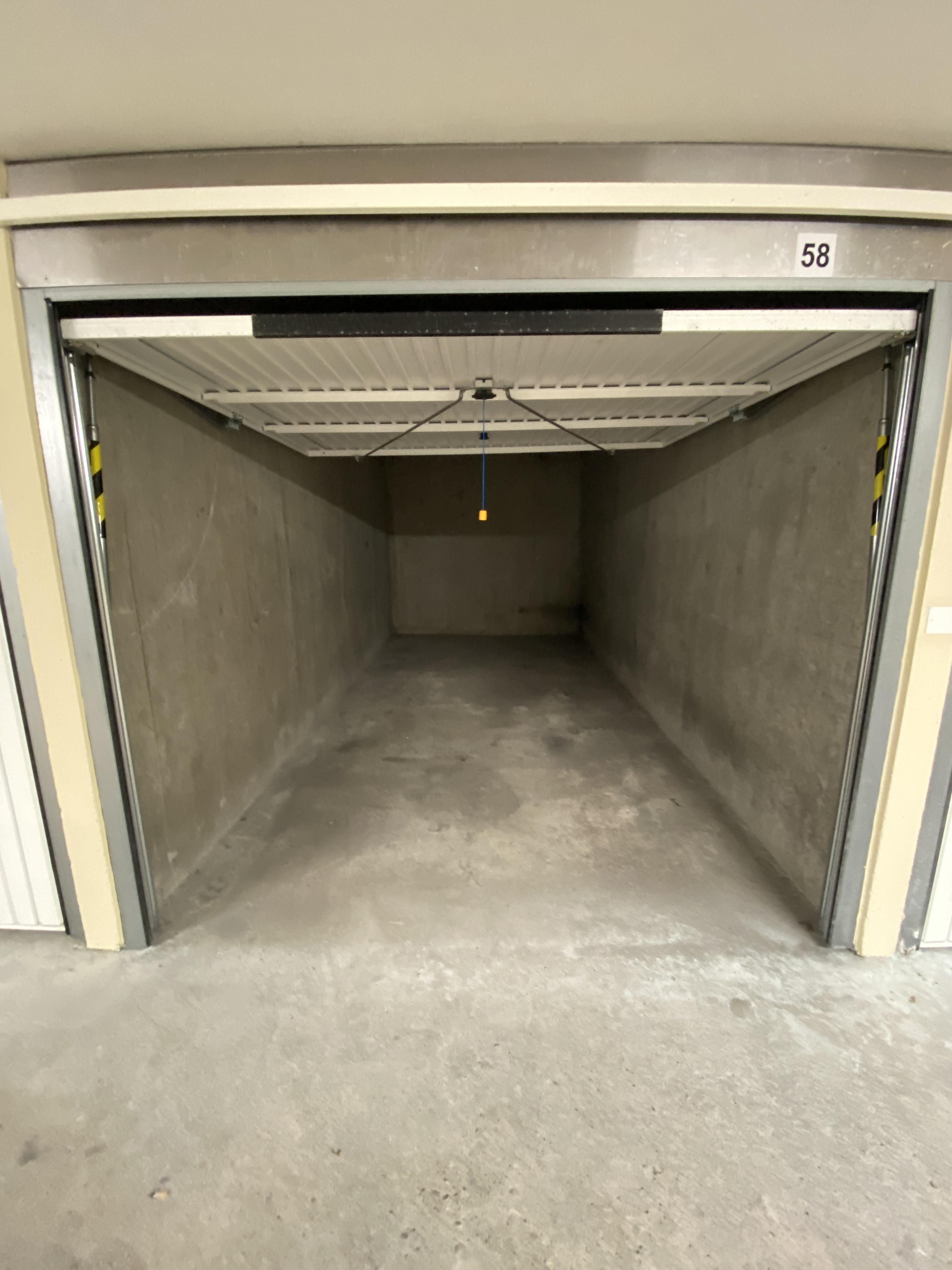 Parking privé et fermé / Sotteville les Rouen