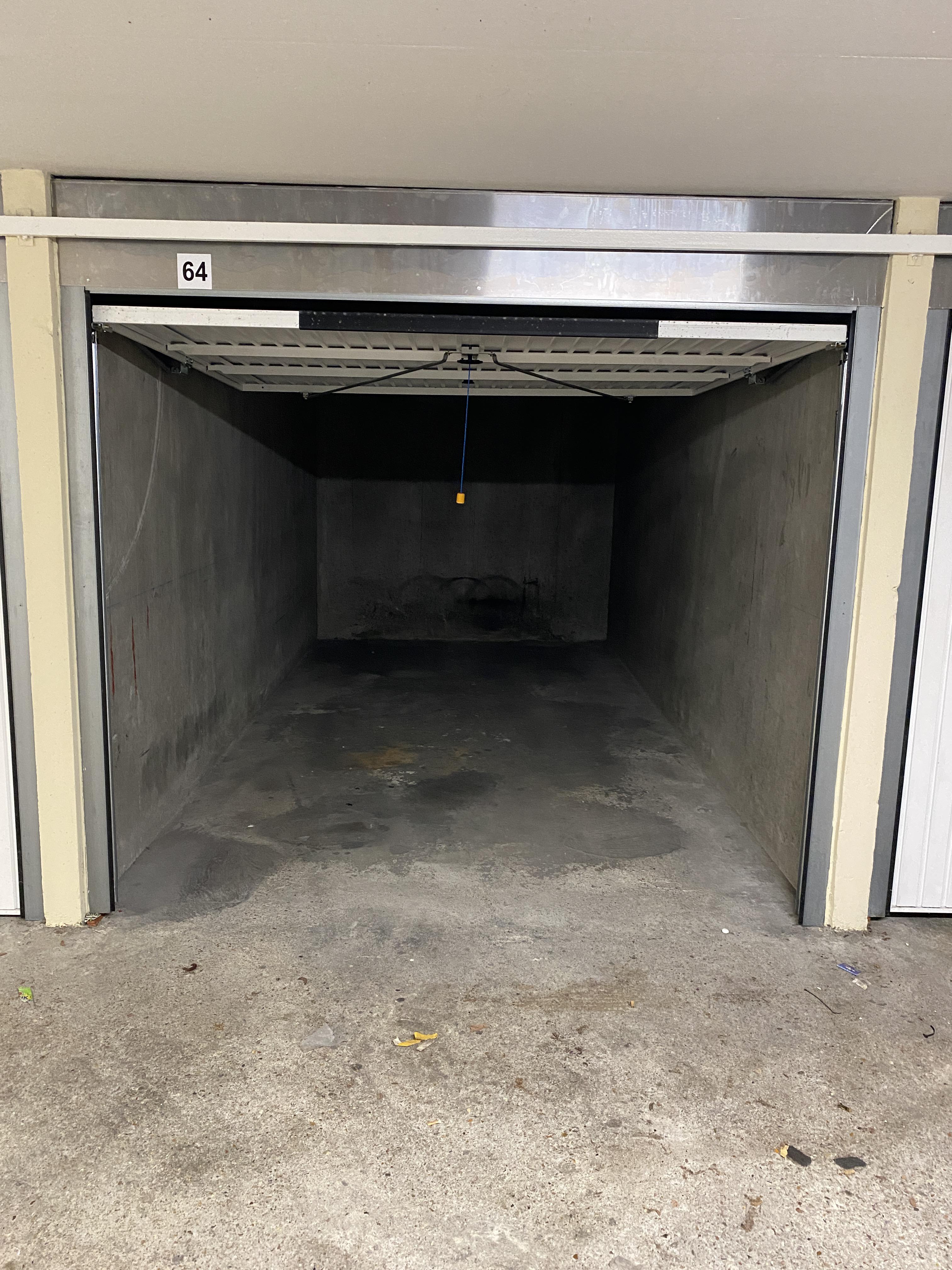 Location garage fermé / Sotteville
