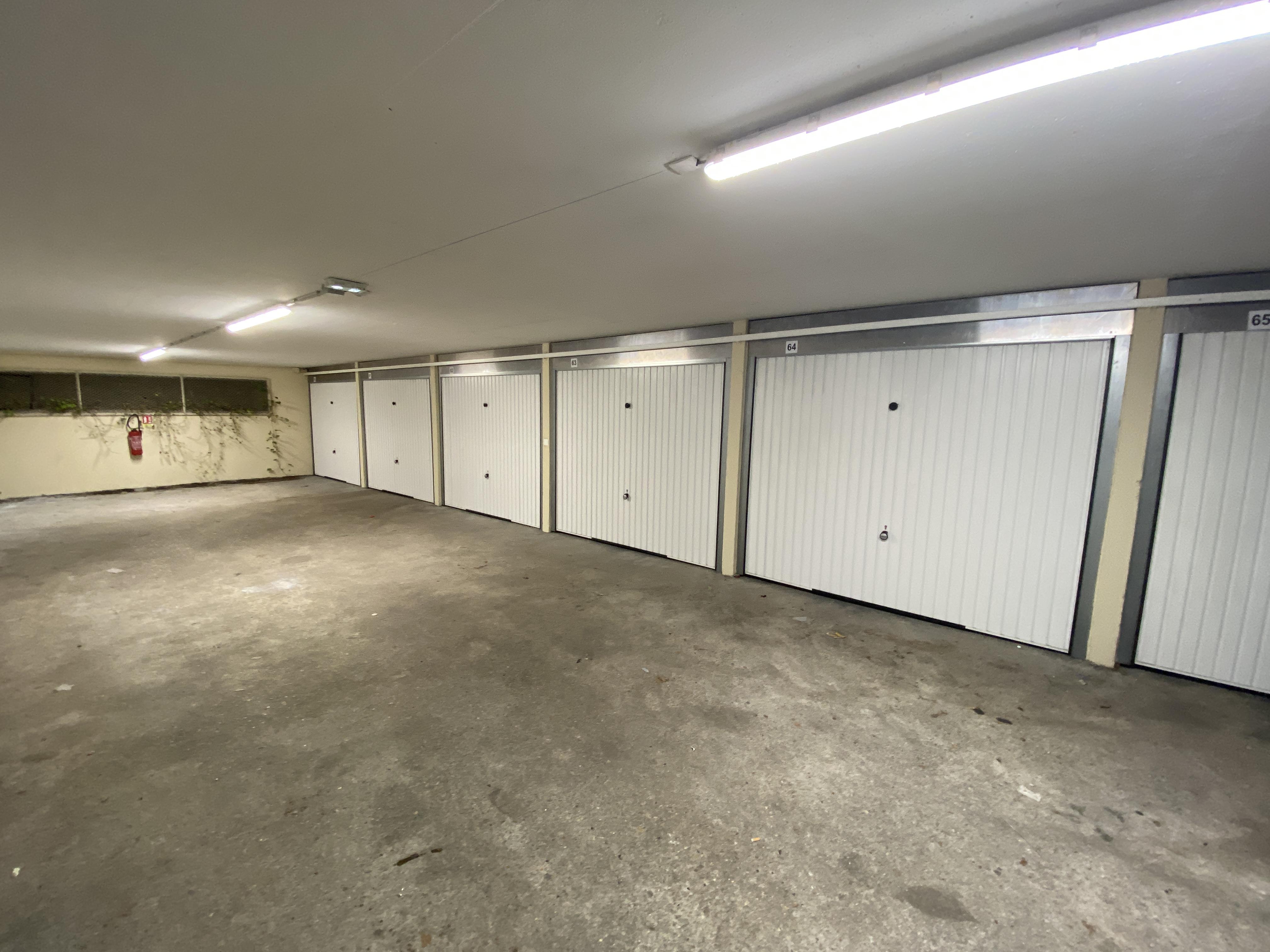 Location garage fermé / Sotteville