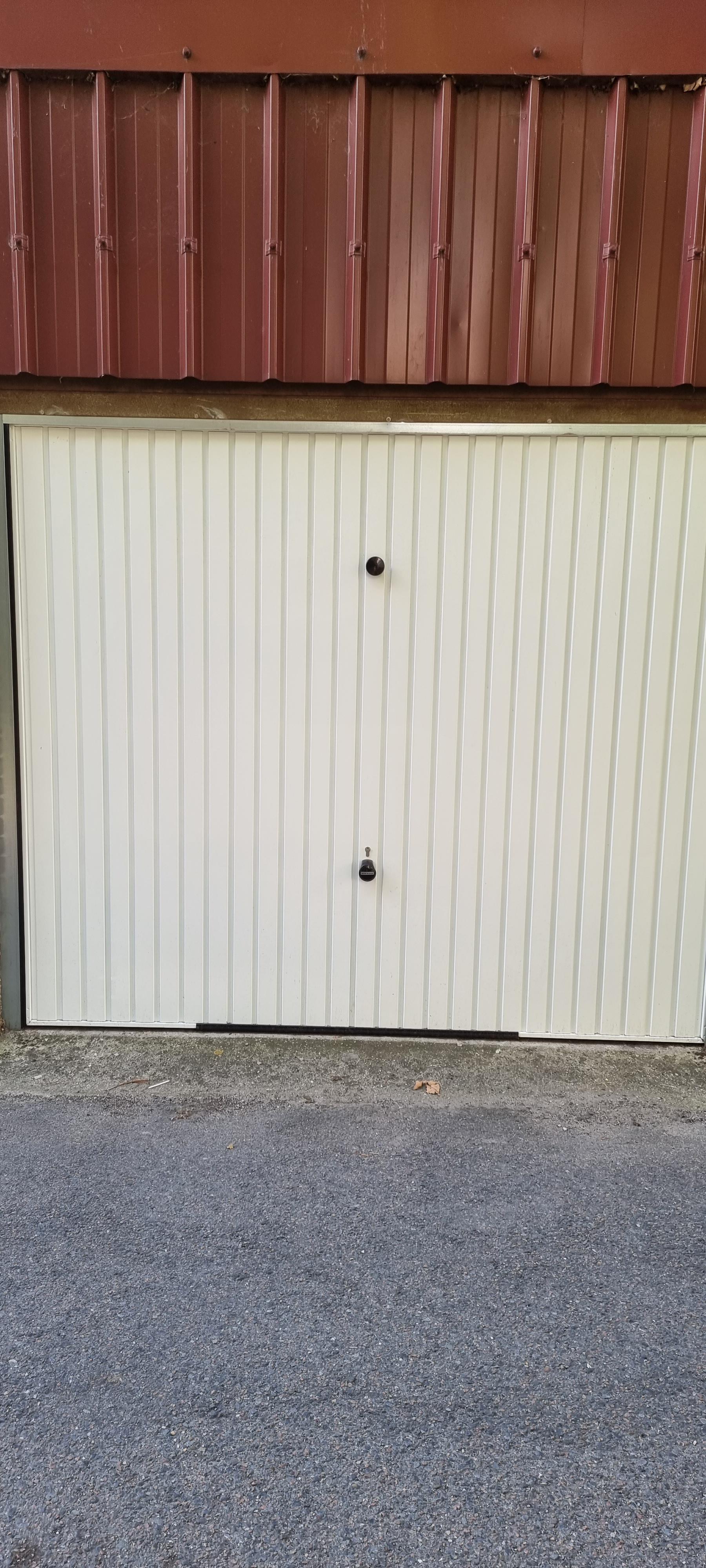Box stockage en rez-de-chaussée