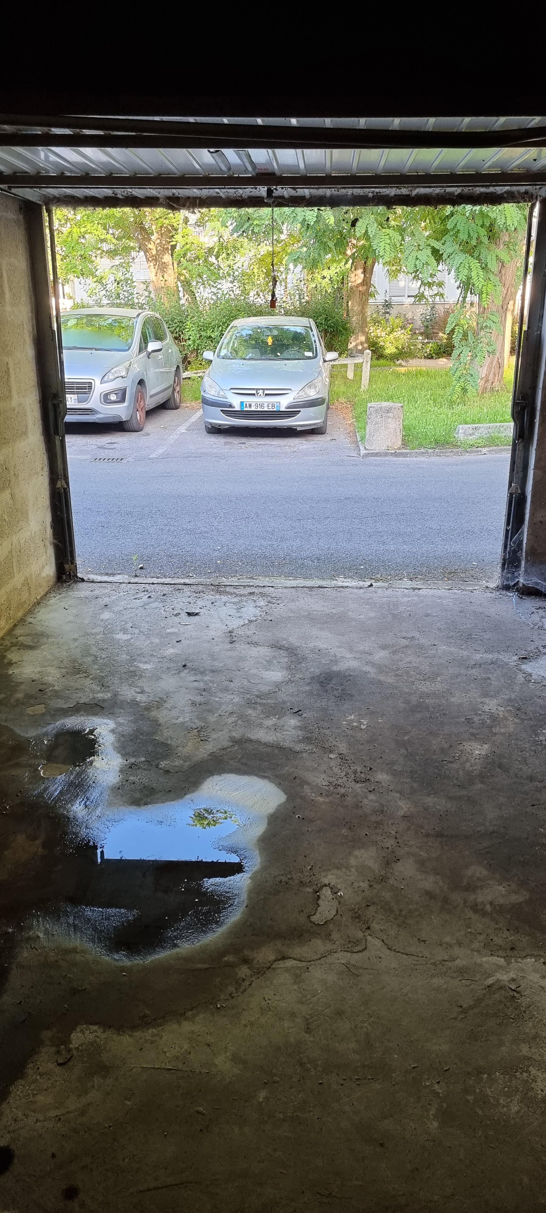 Garage à louer à Neuilly