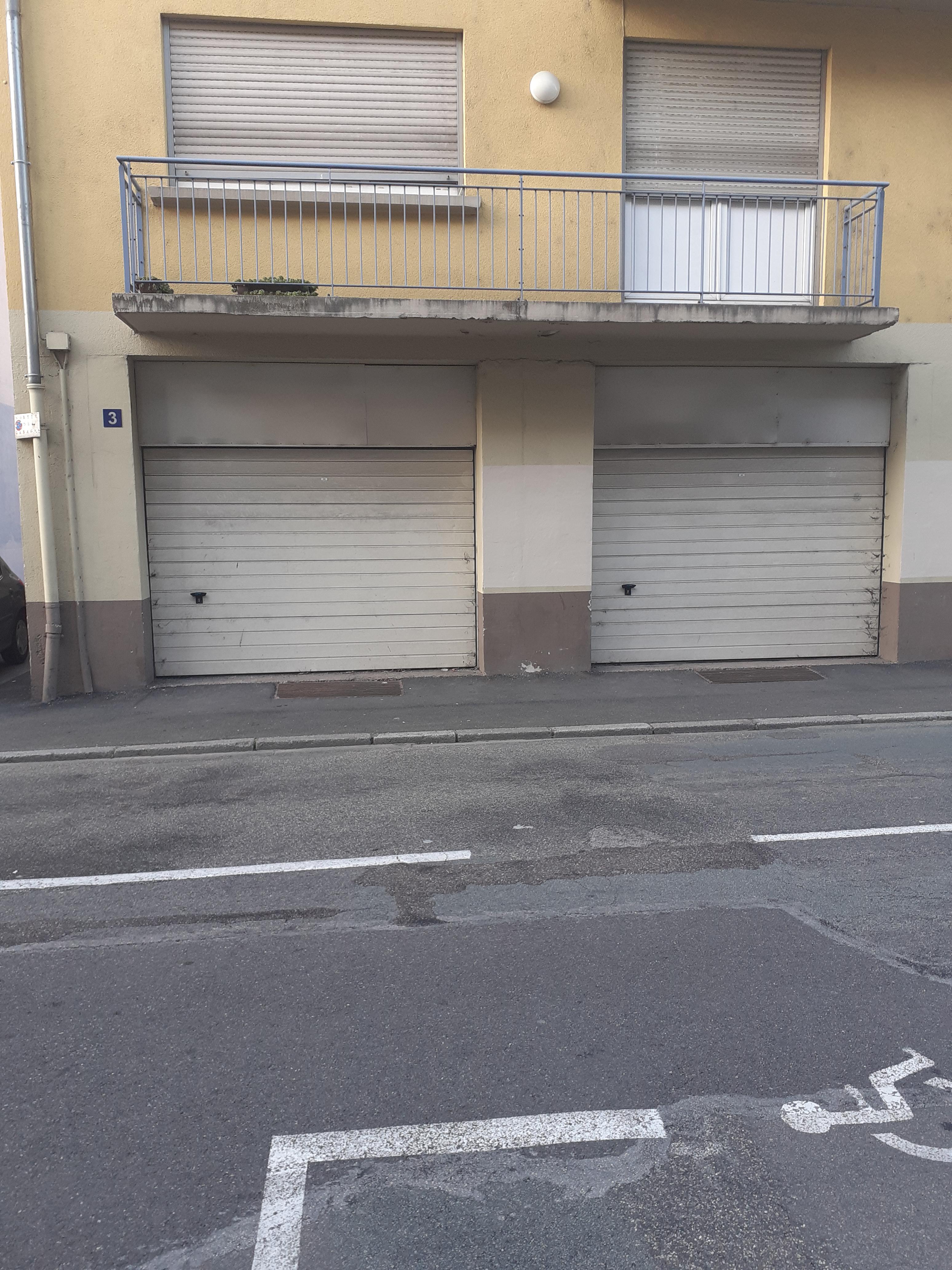 Grand box proche gare Belfort