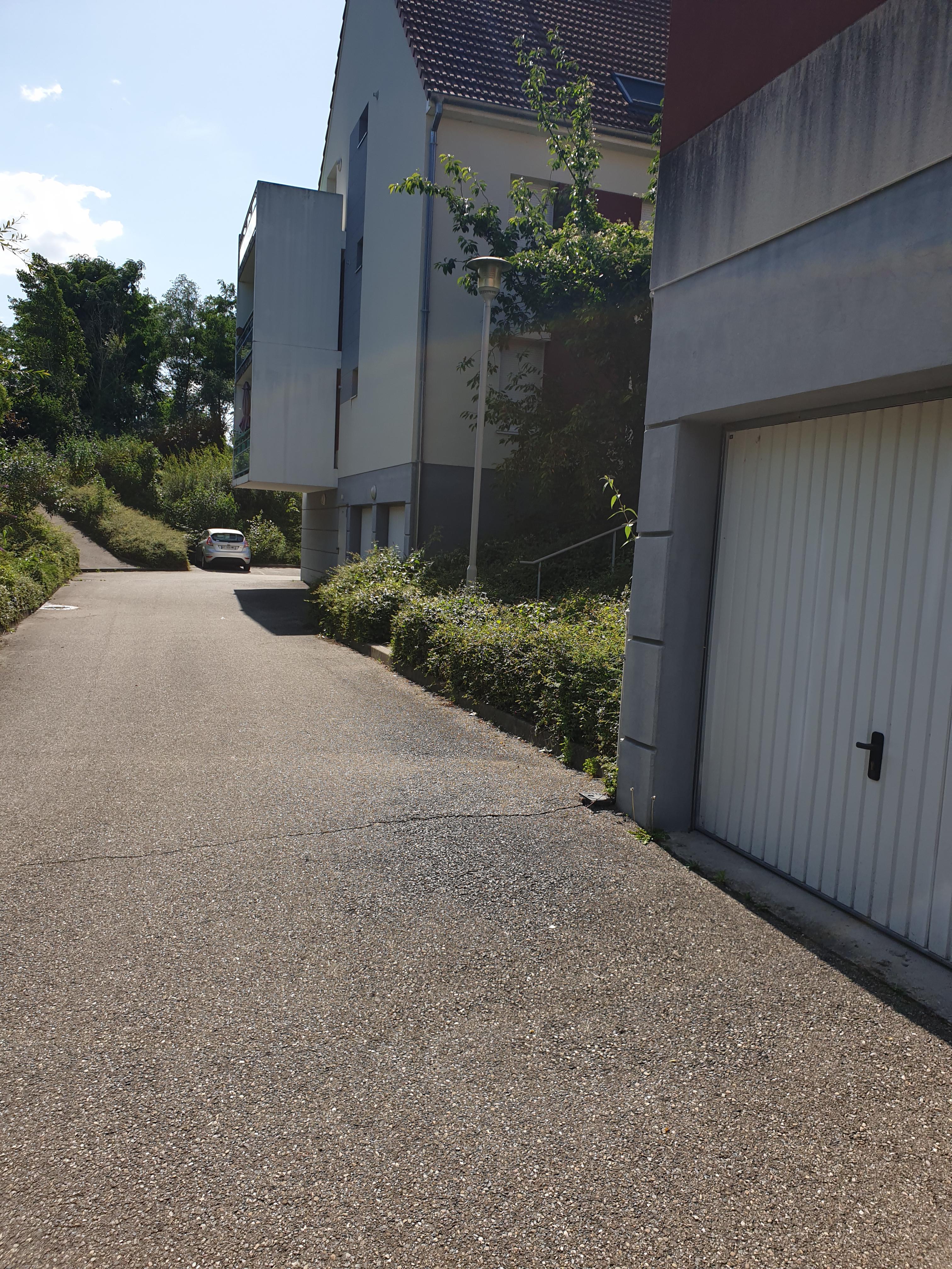 Location garage fermé rez-de-chaussée proche Mulhouse