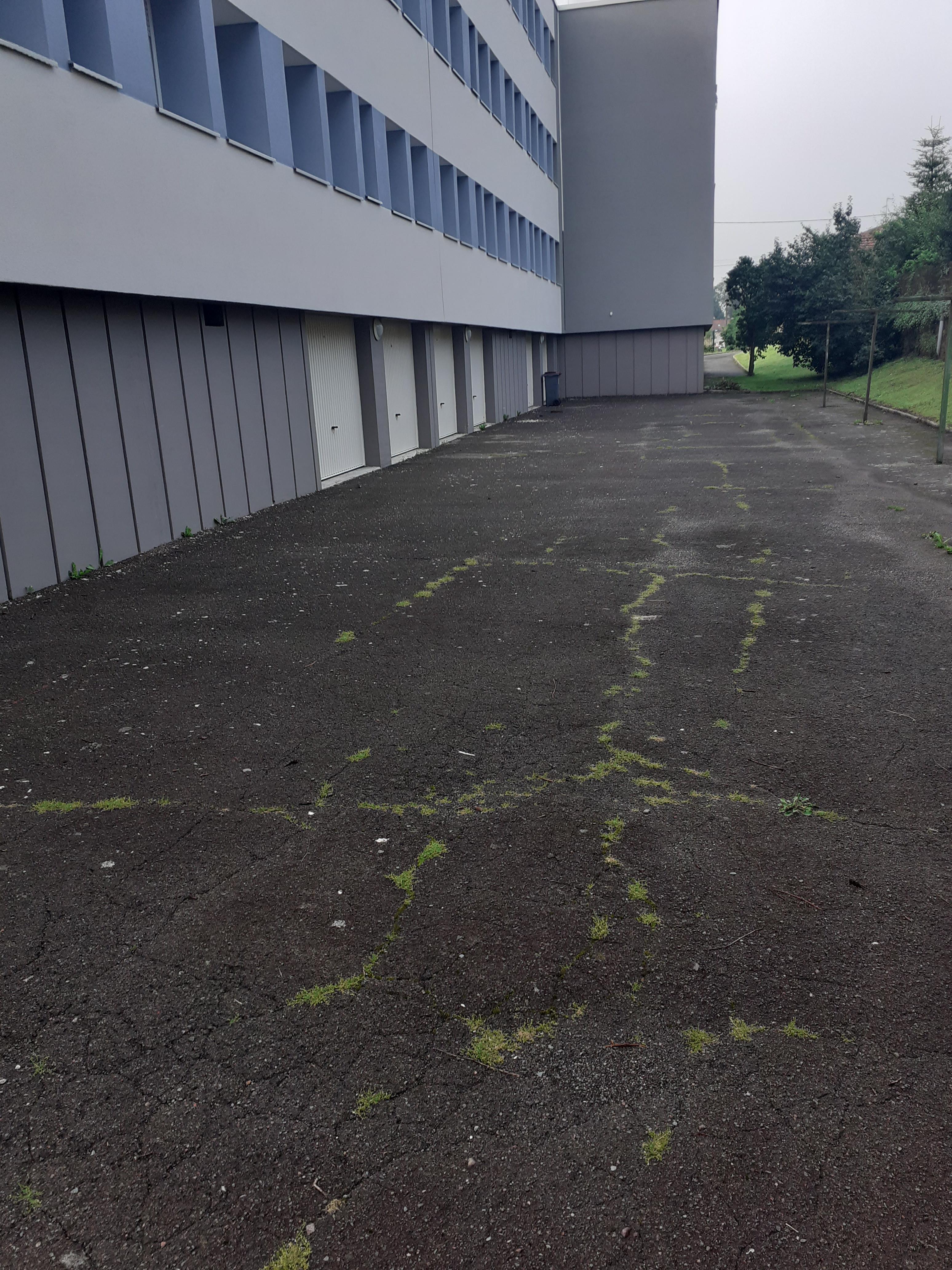 Location garage en rez-de-chaussée