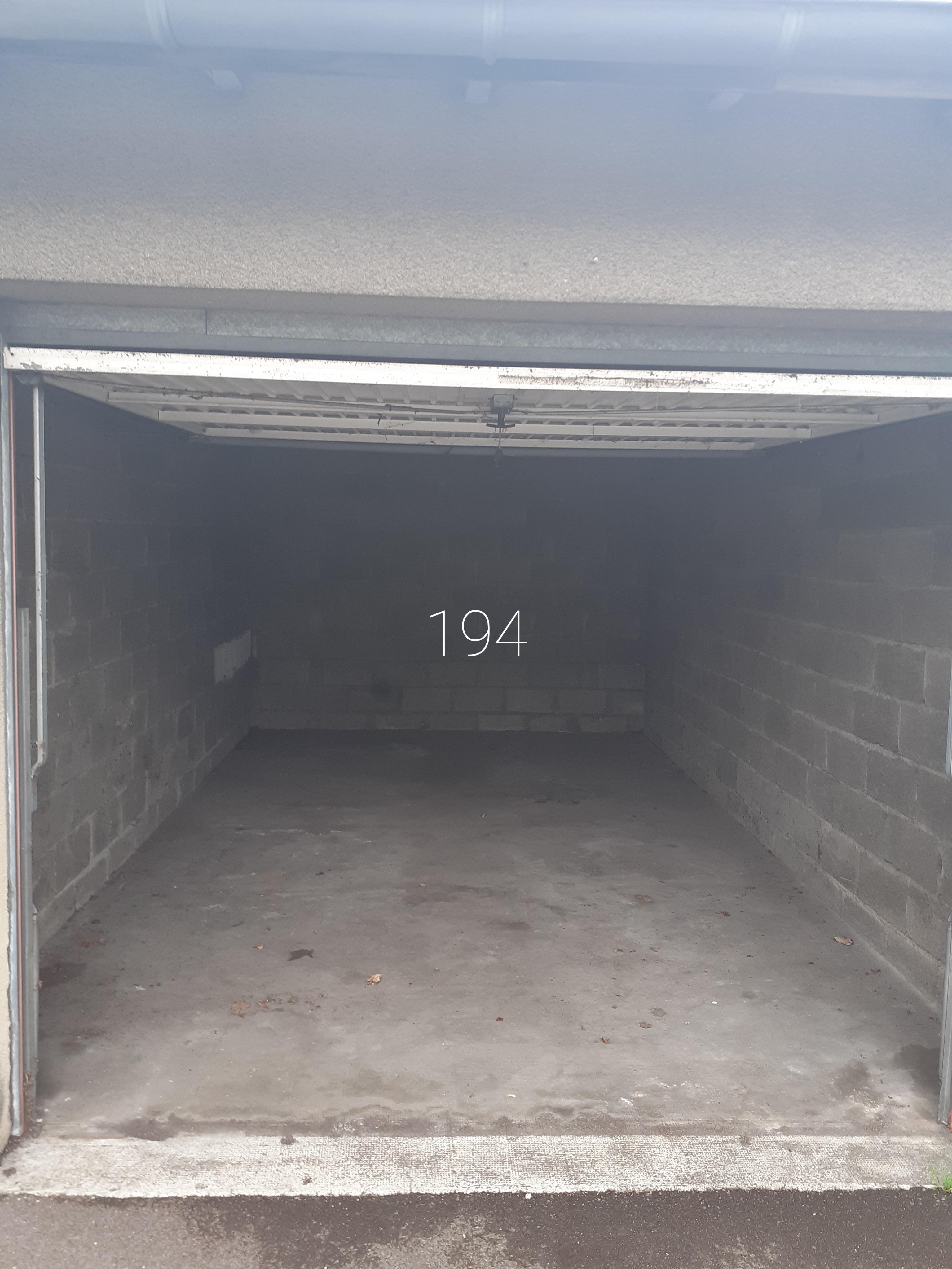 Location garage / box de stockage / parking