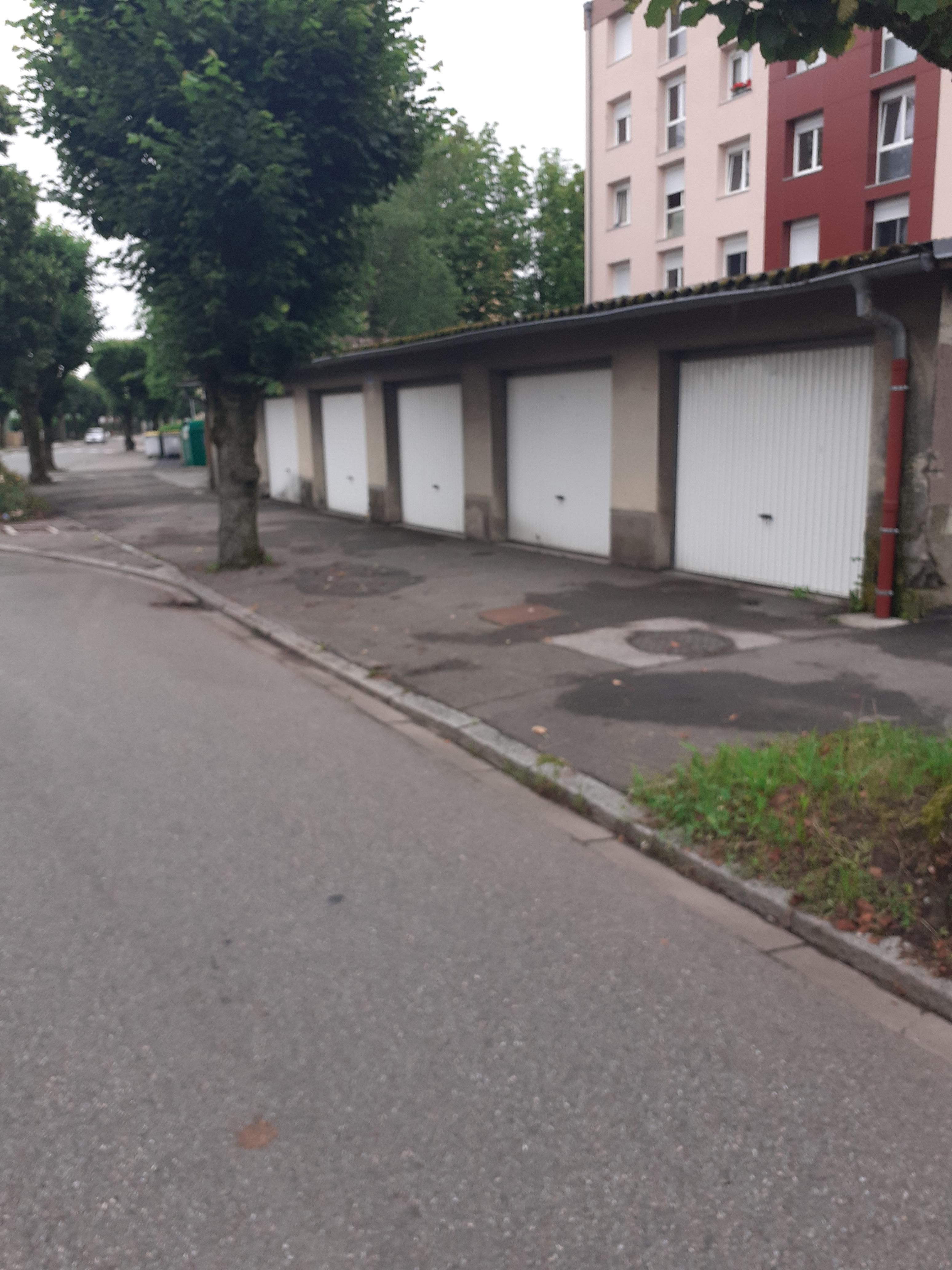 Grand Parking de 17m² / Belfort