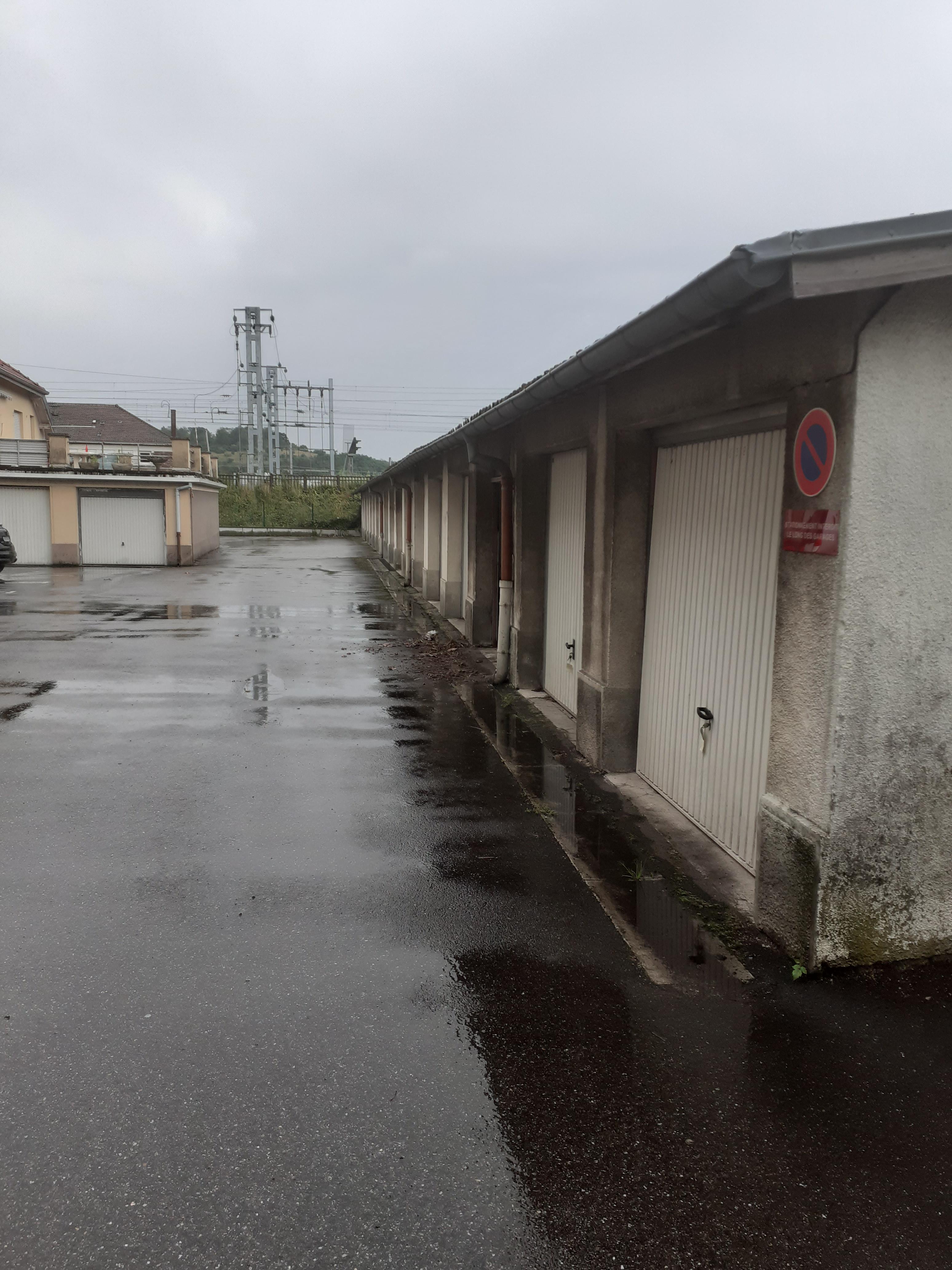 Louer box fermé à Belfort pour parking ou