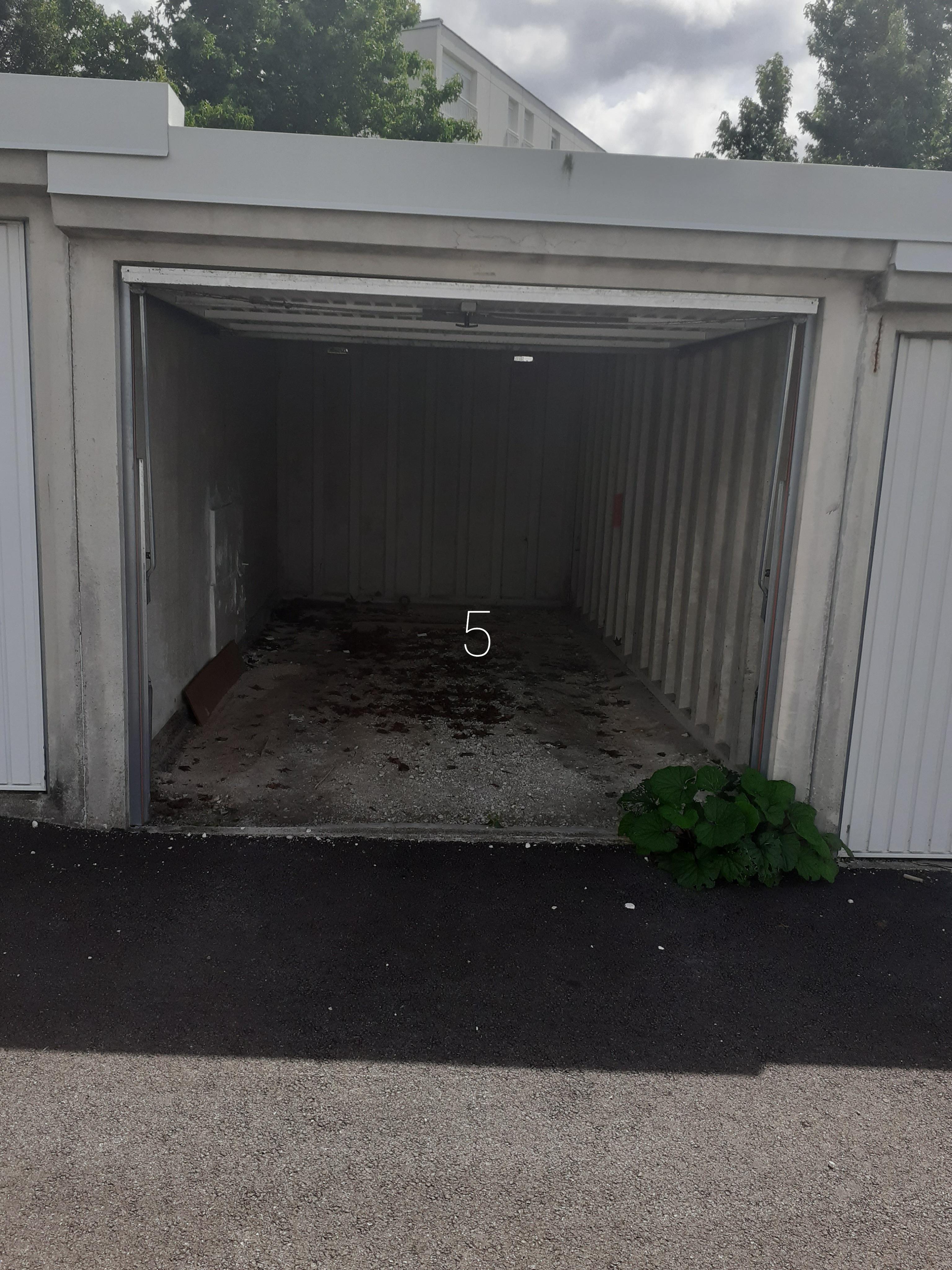 Location box fermé Exincourt