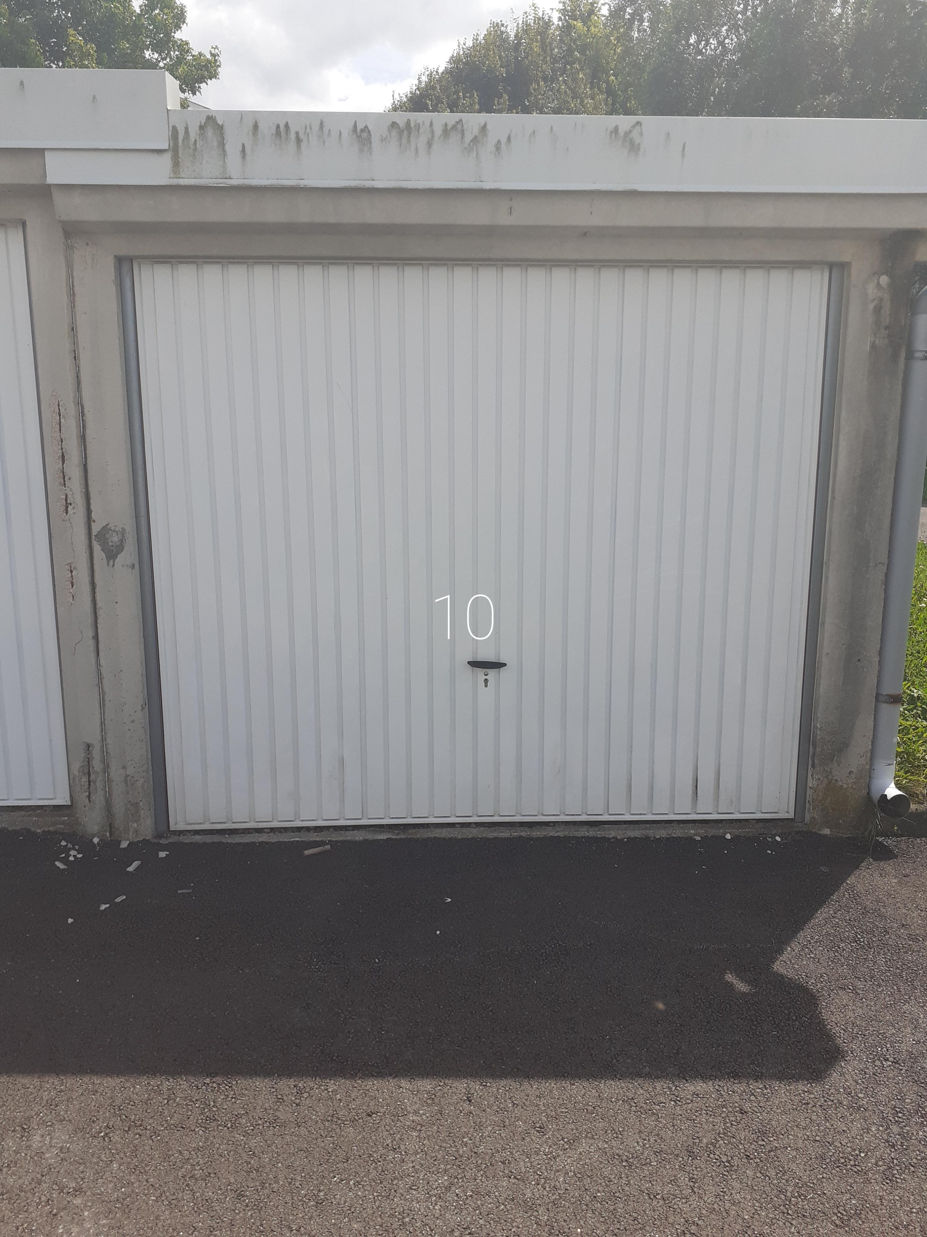 Location box / garage pour parking ou stockage