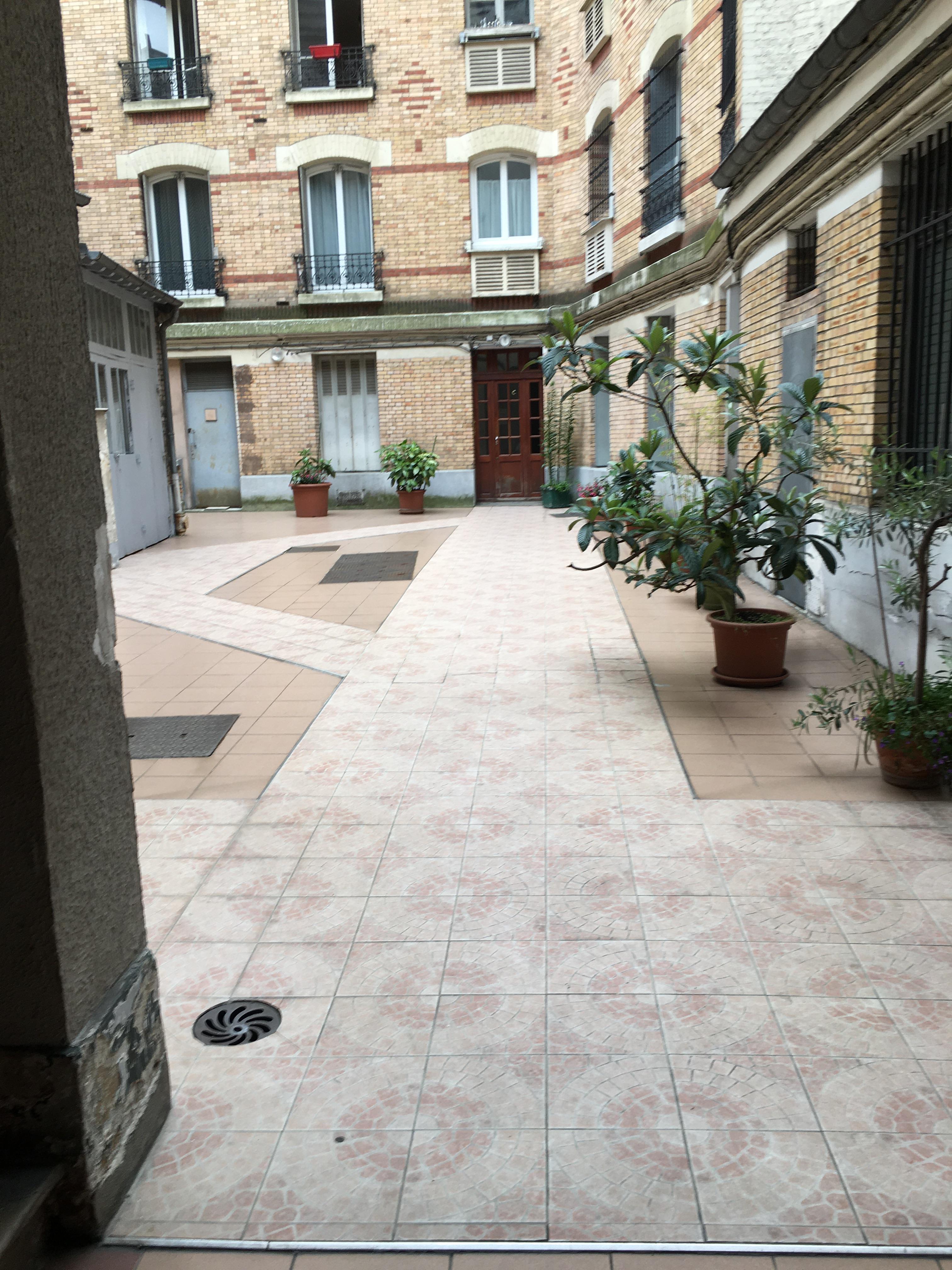 Location cave de stockage Paris 10ème Gare de