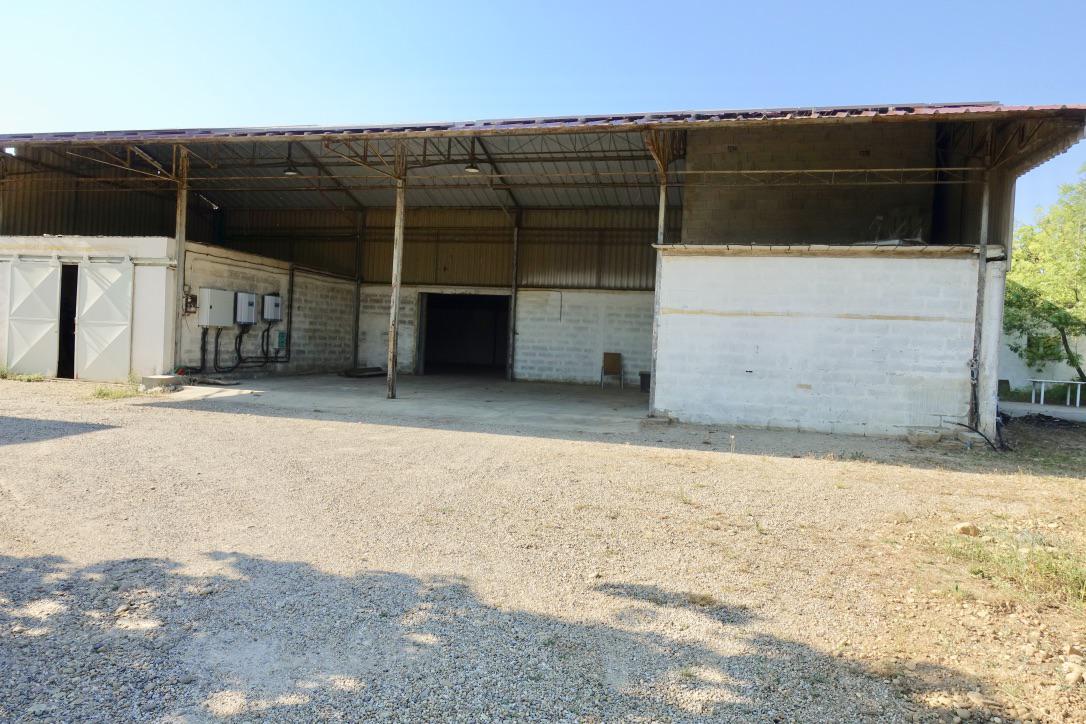 Grand Hangar à louer