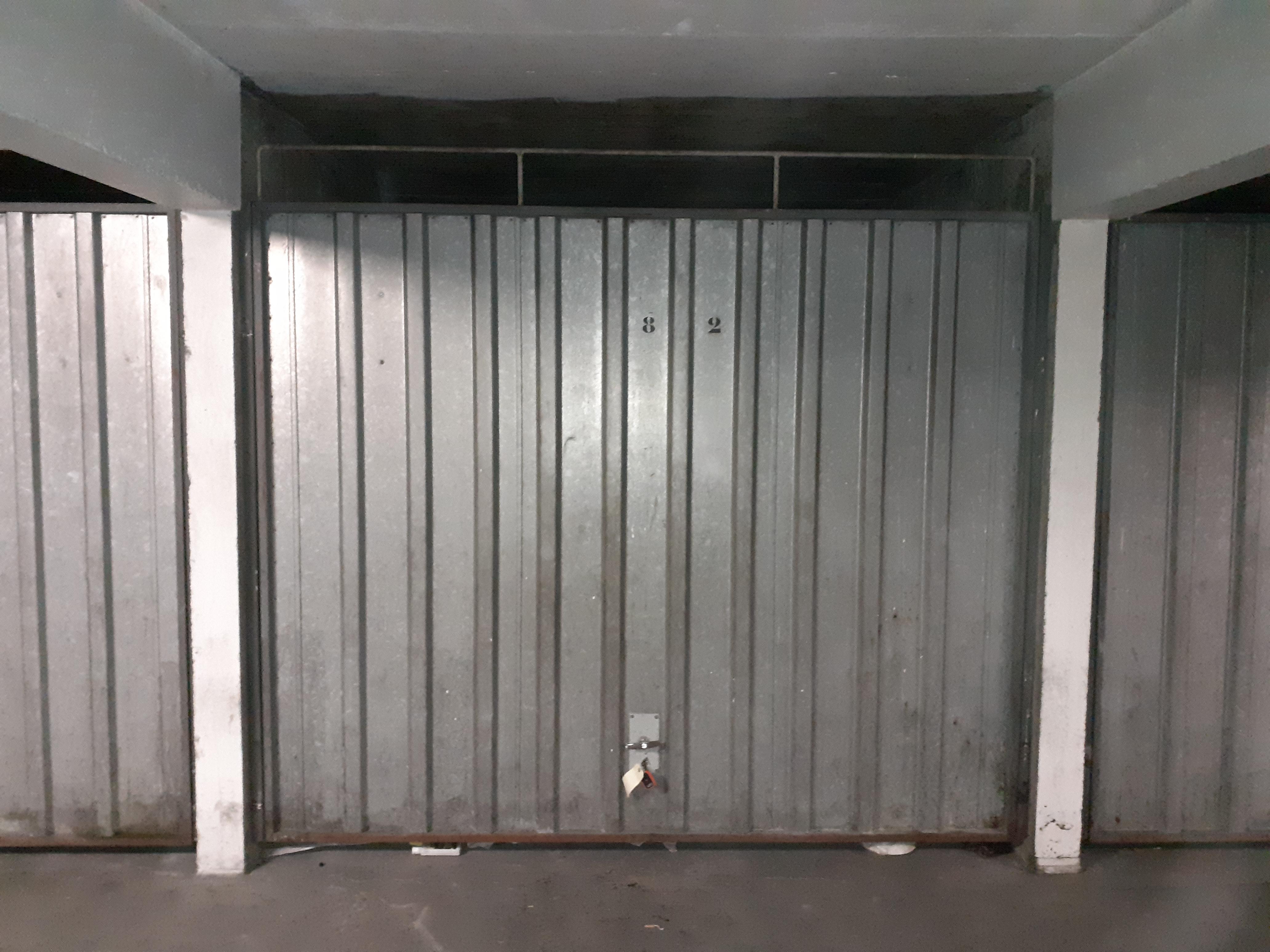 Garage fermé de 14m² en sous sol à