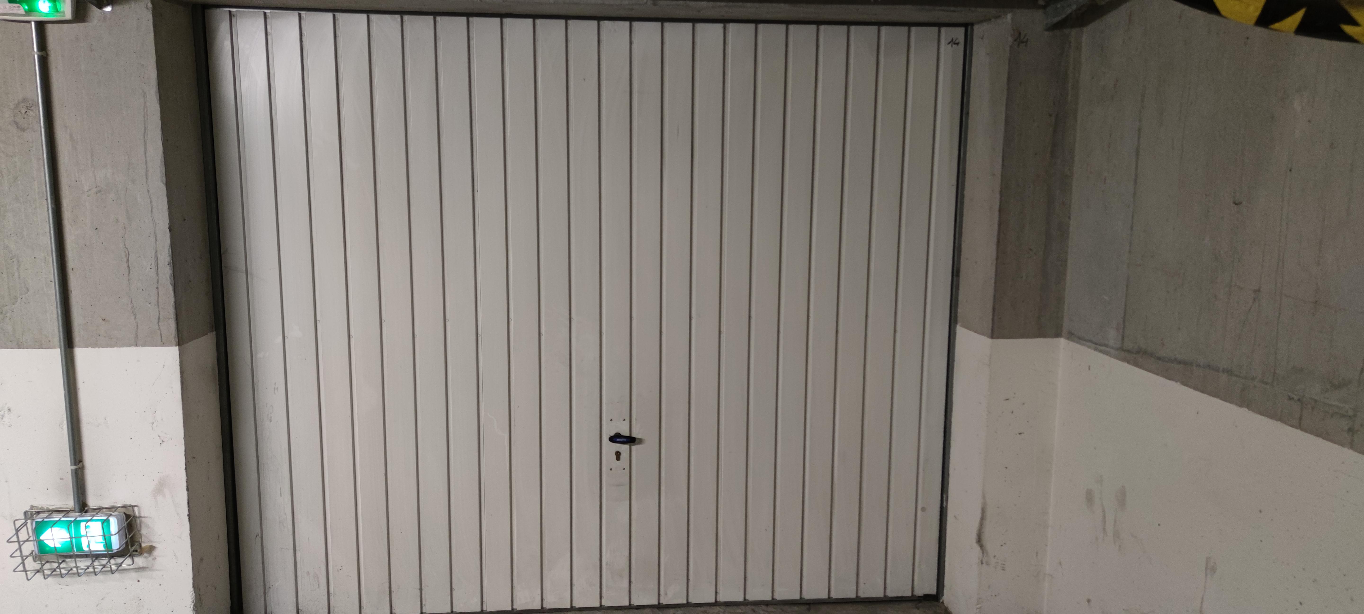 Garage sécurisé / proche Grenoble