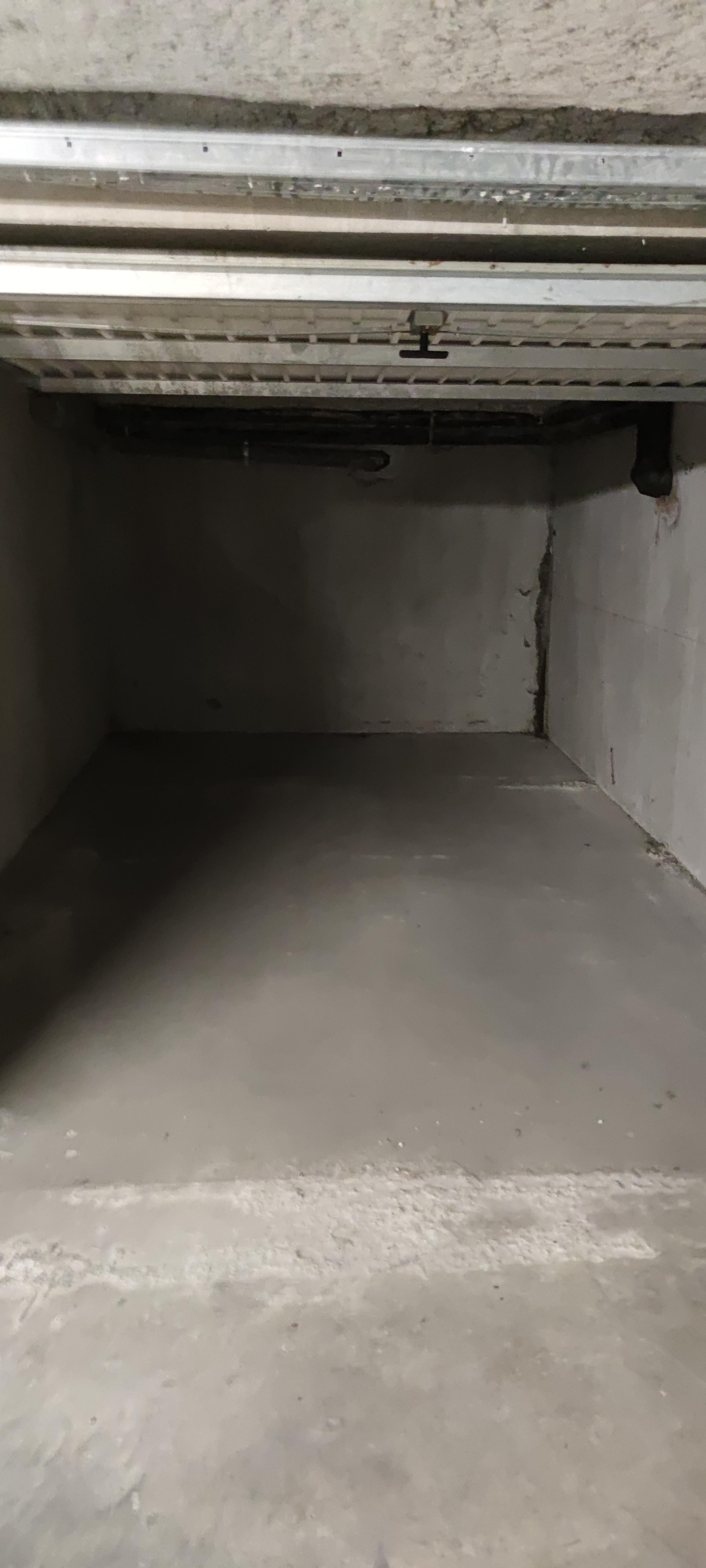 Garage sécurisé / proche Grenoble