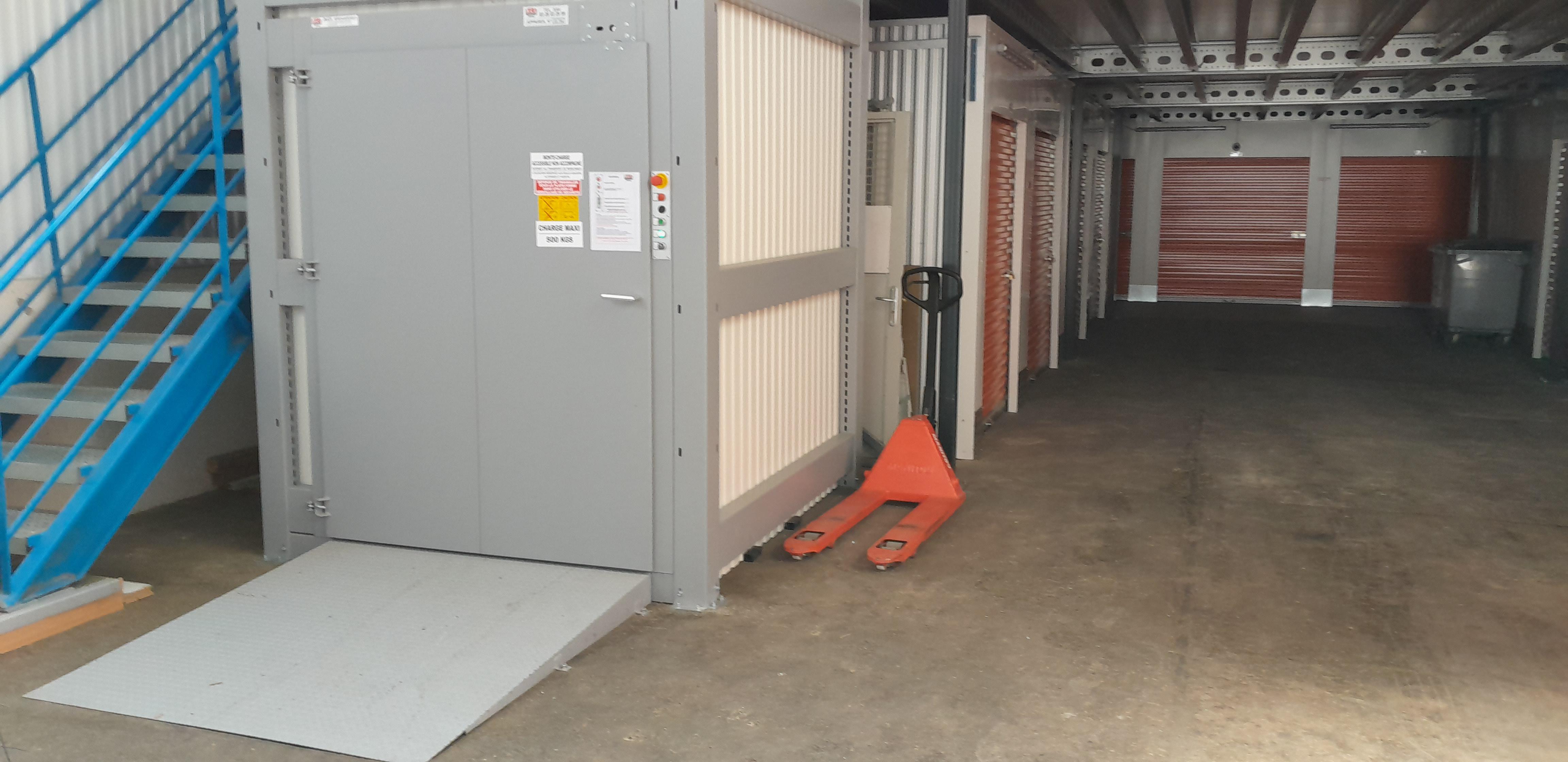 LOCATION BOX DE STOCKAGE LOGISTIQUE