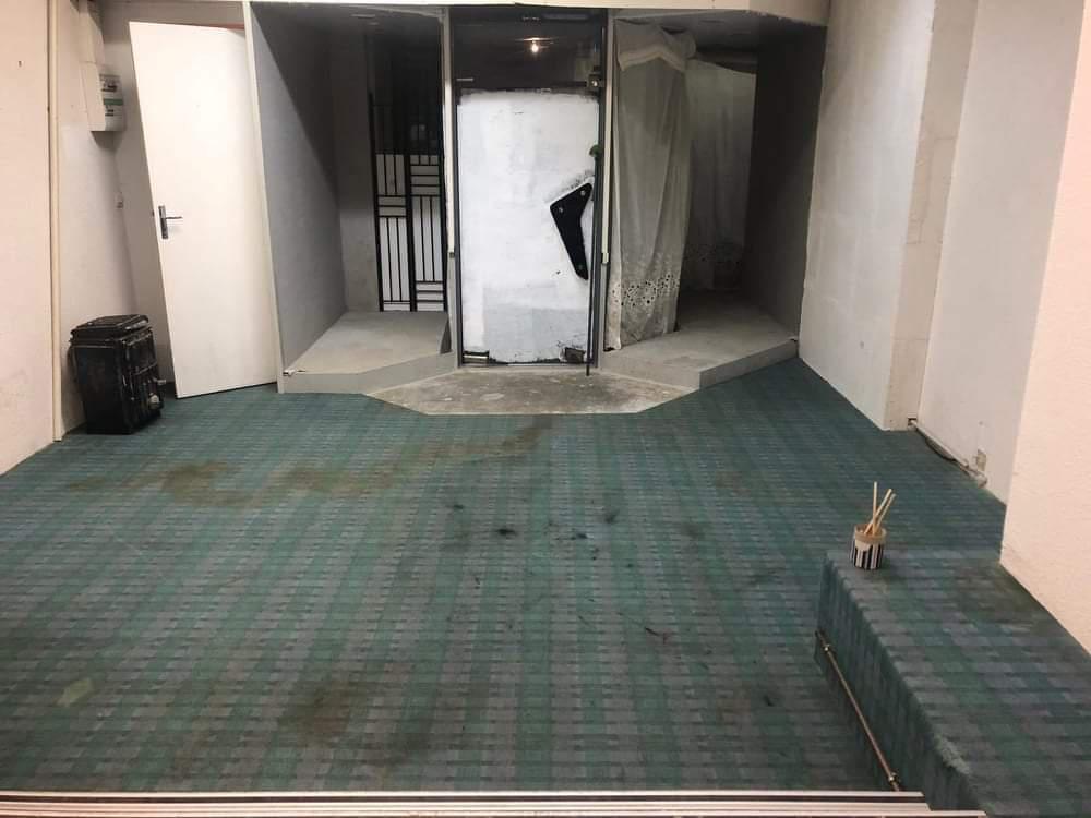 Pièce annexe dans maison.