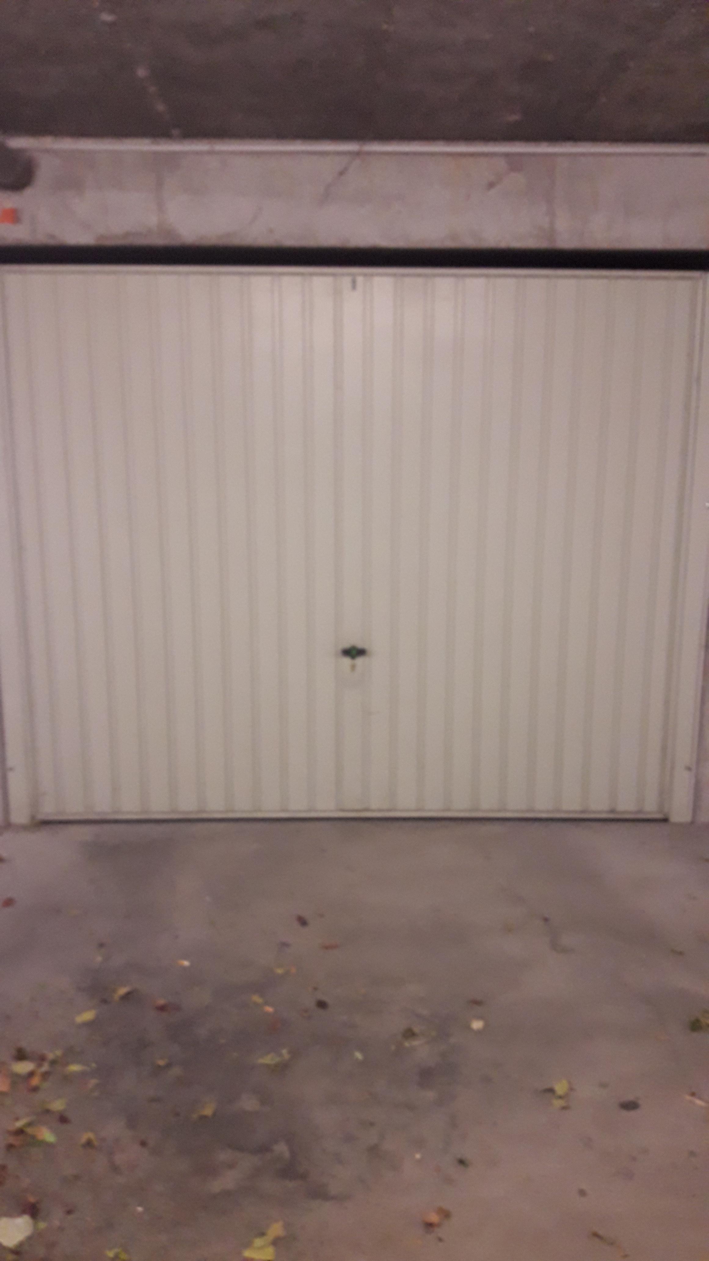 Location garage privé / Ternay