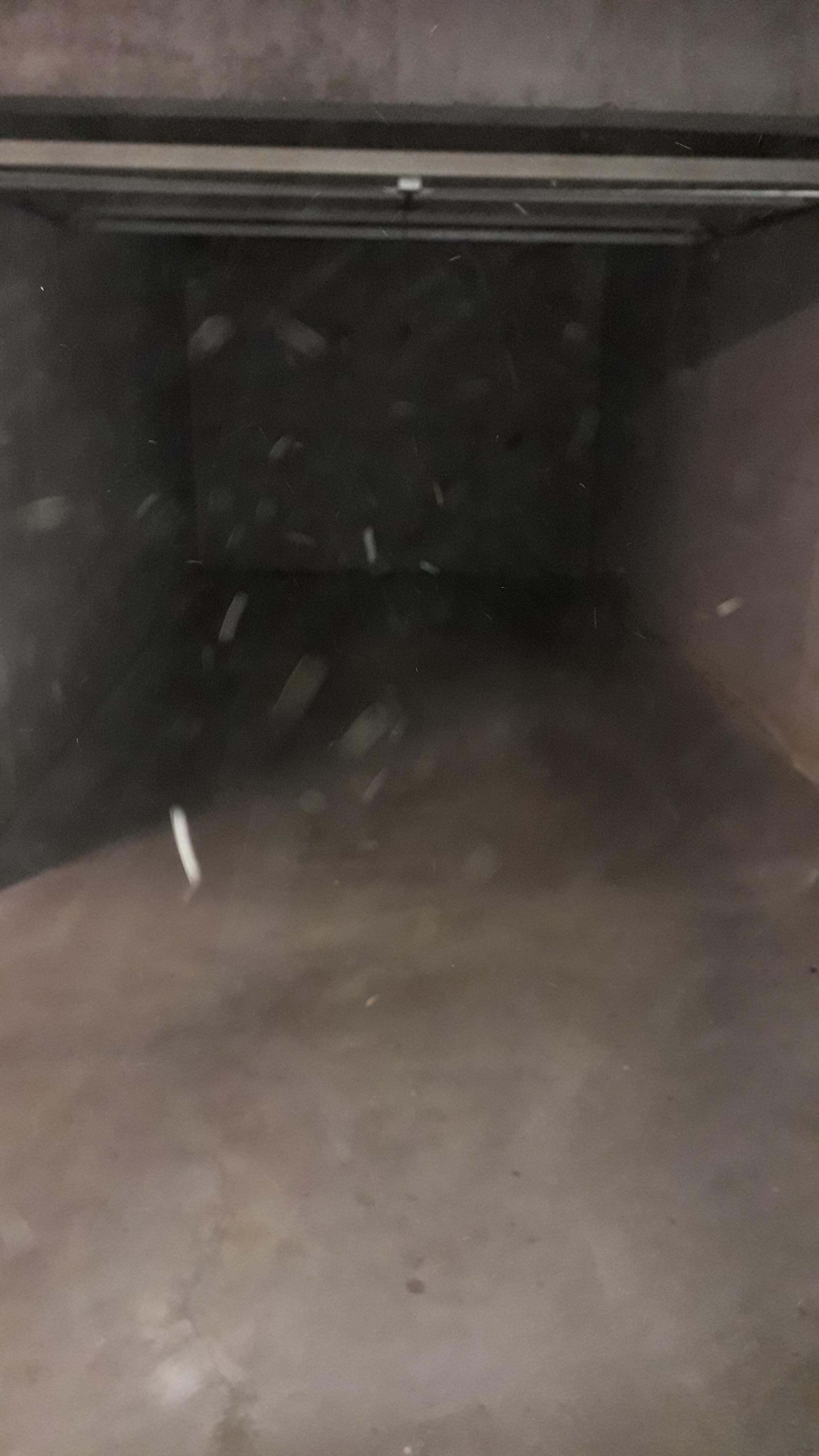 Garage fermé / parking / Ternay