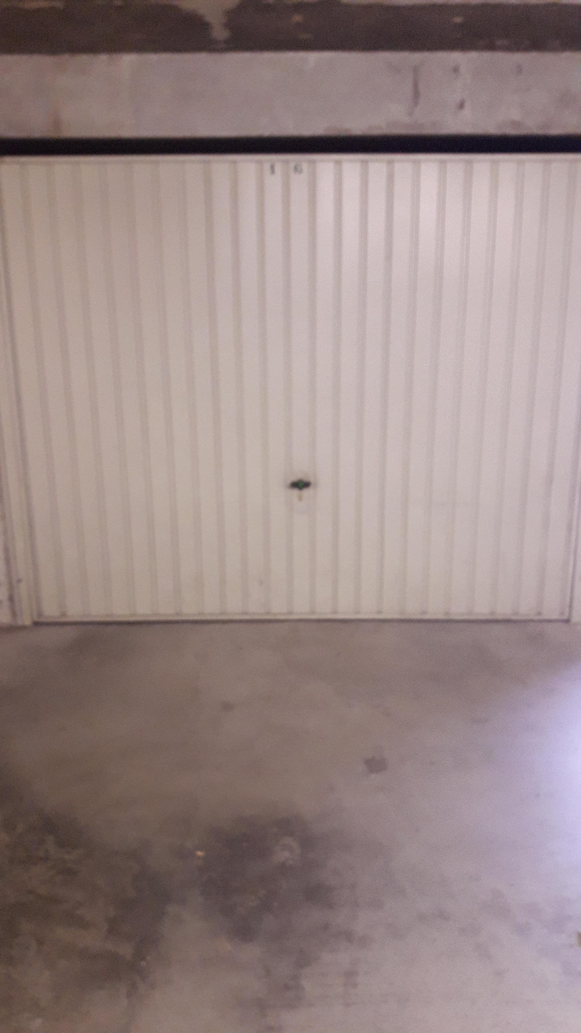Location garage privé / Ternay