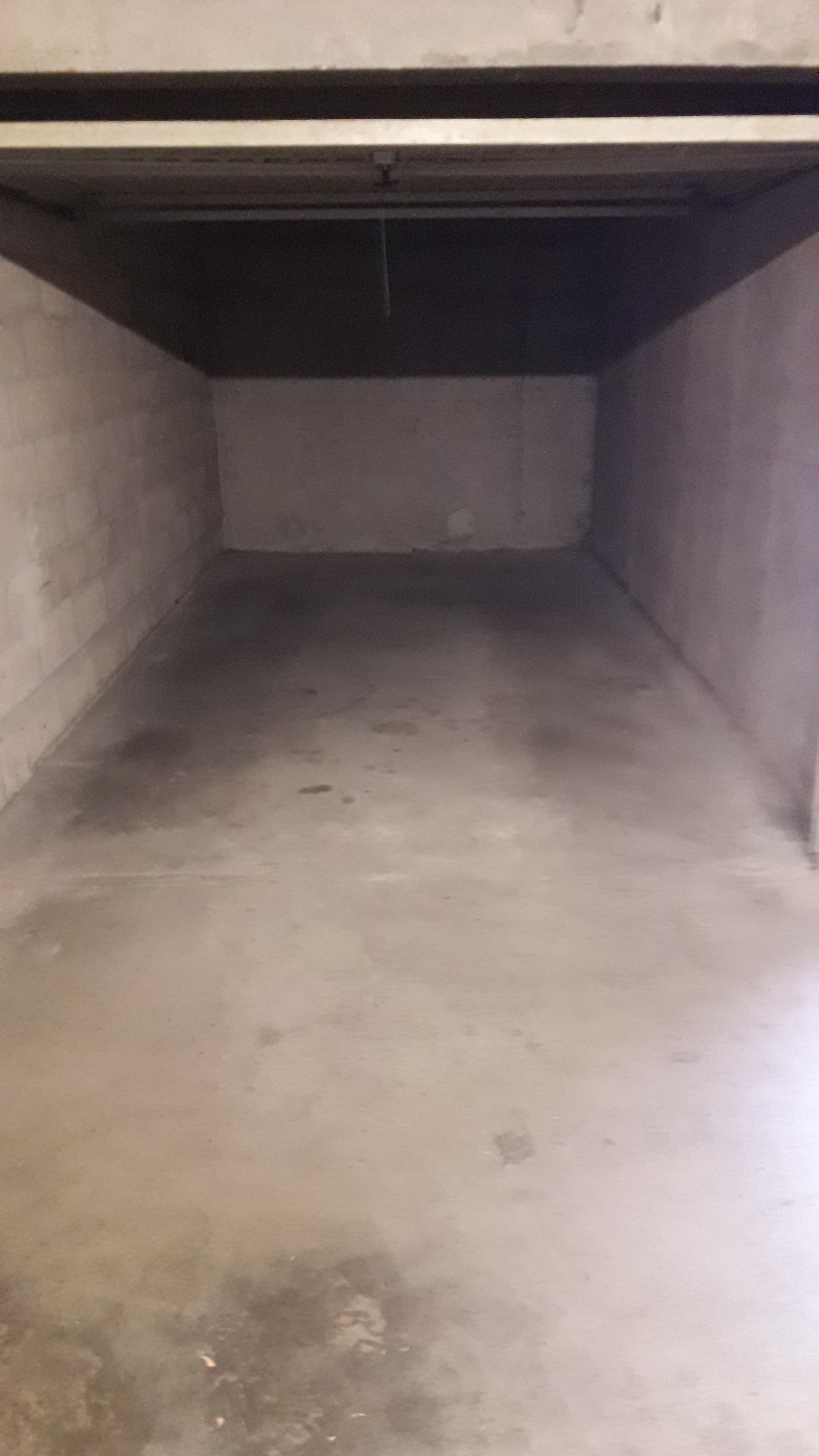 Location garage privé / Ternay