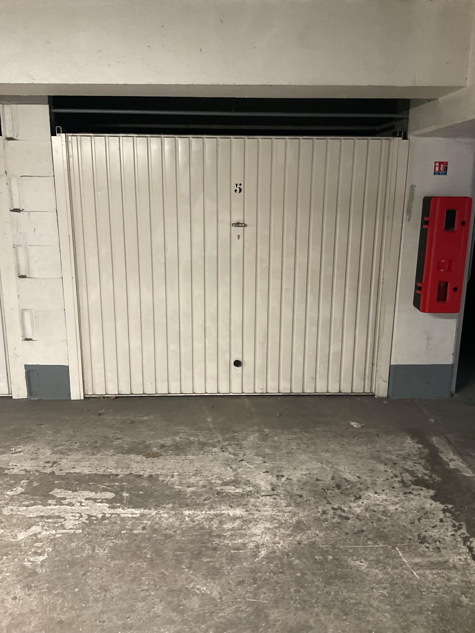 Garage sécurisé en sous-sol