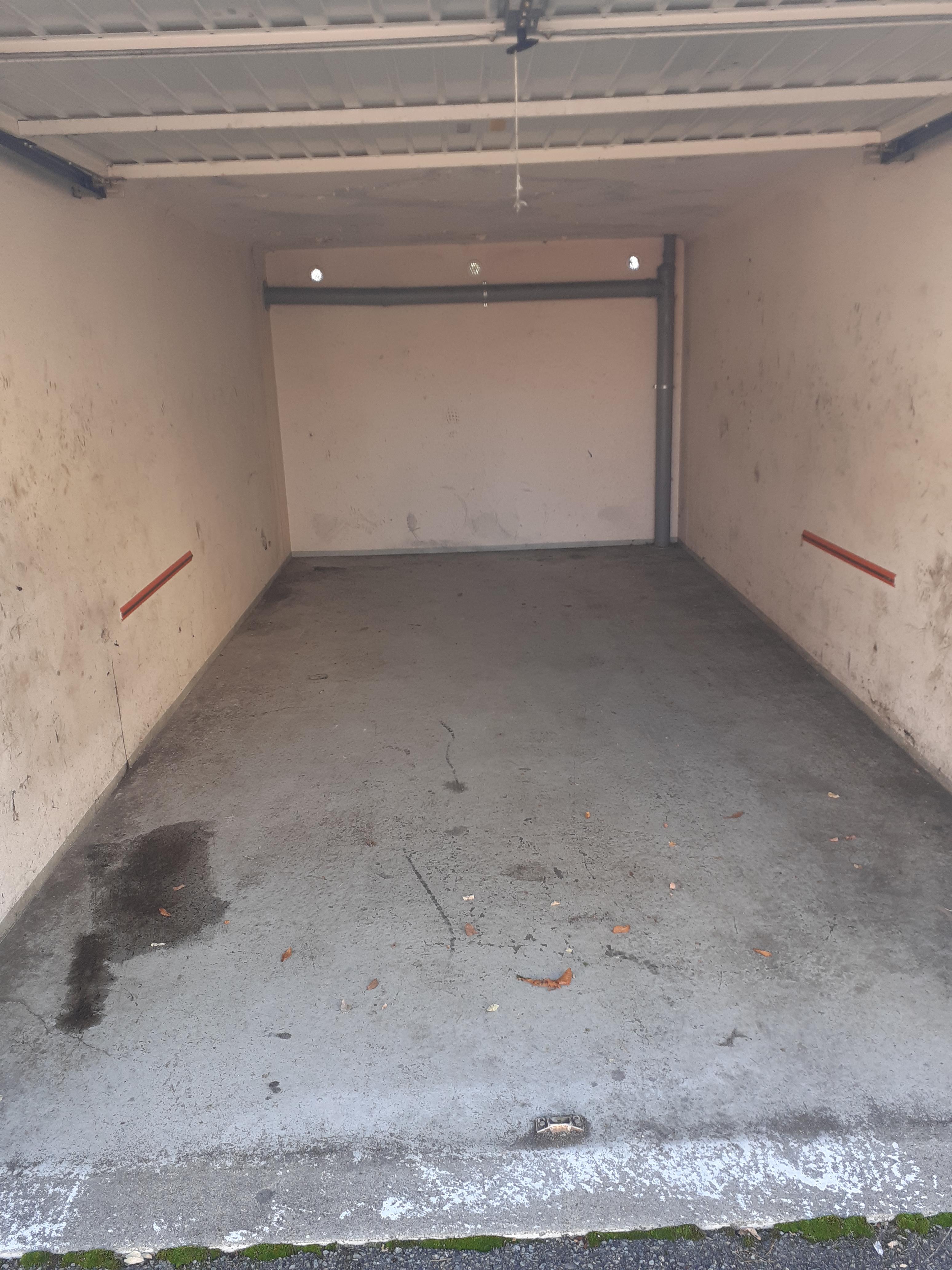 Location garage / box fermé / Belfort sud