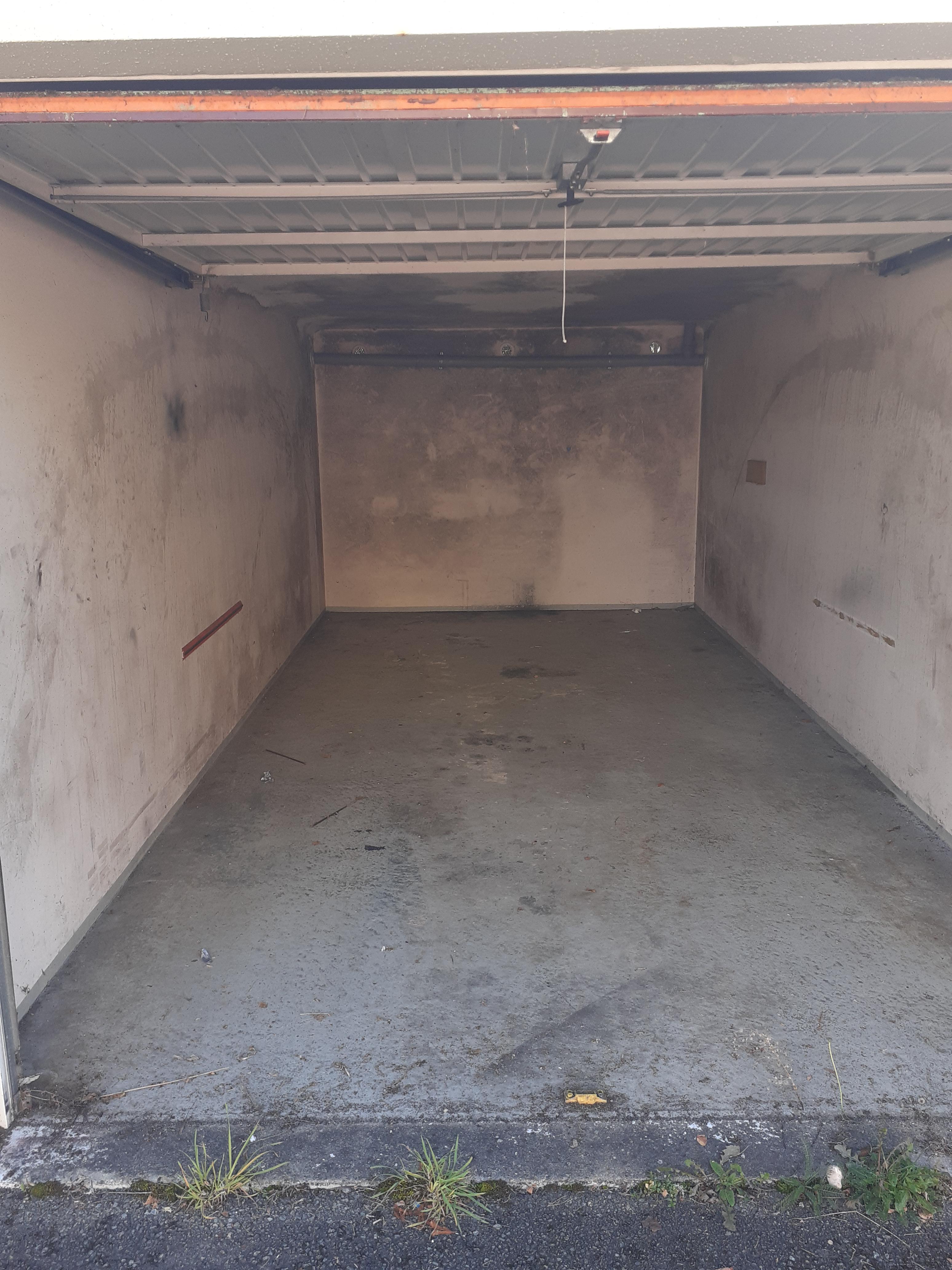 Louer un garage / box fermé : stockage