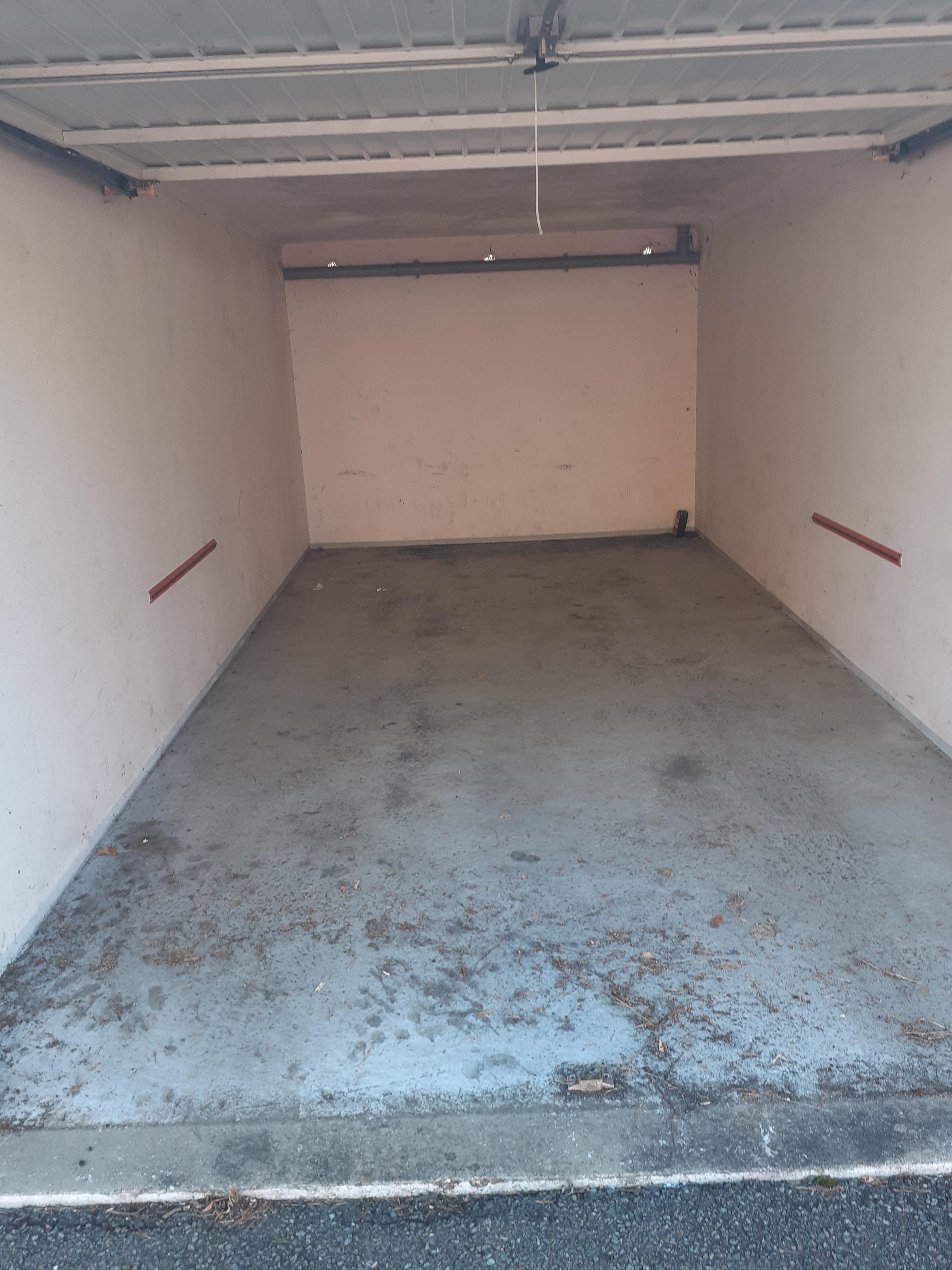 Parking / box de stockage