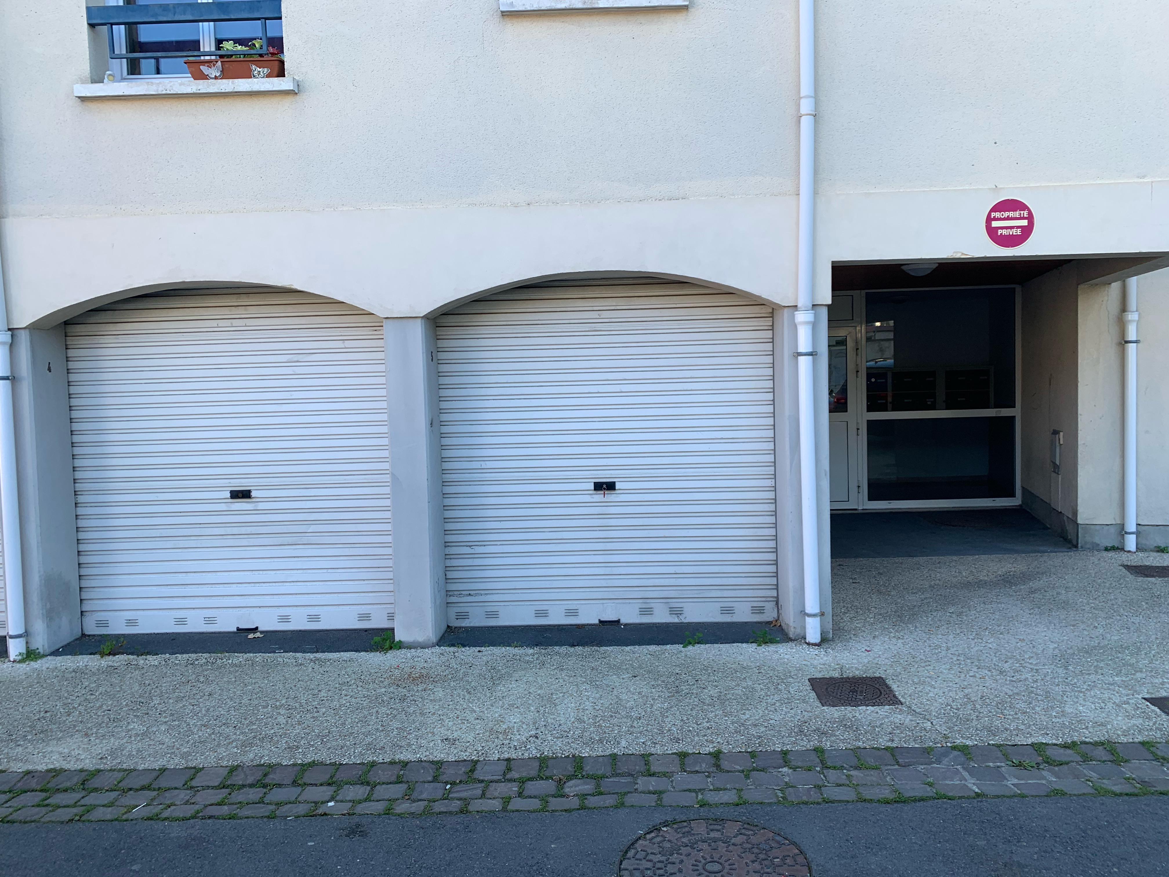 Garage à louer / 10m²