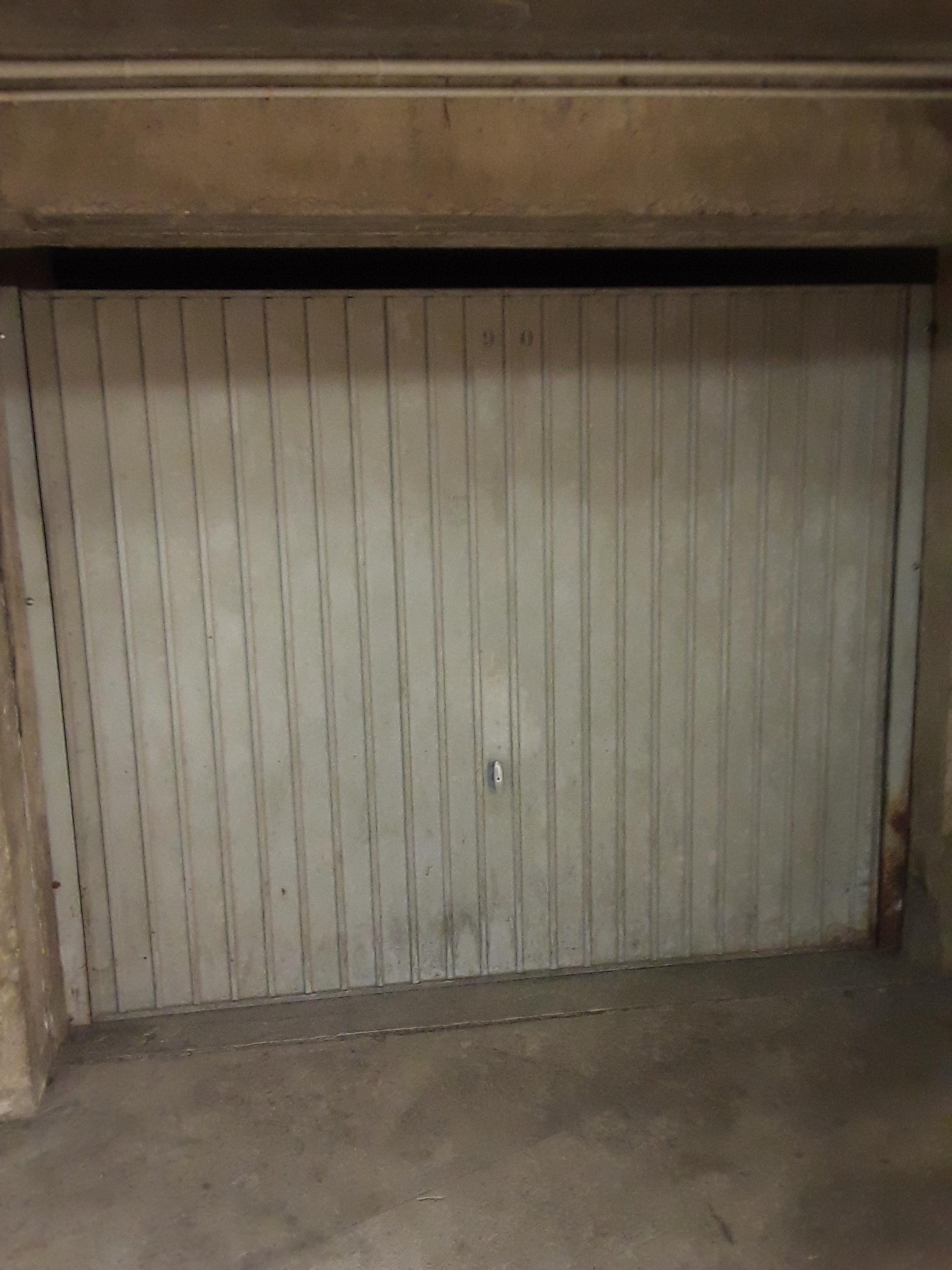Garage à louer