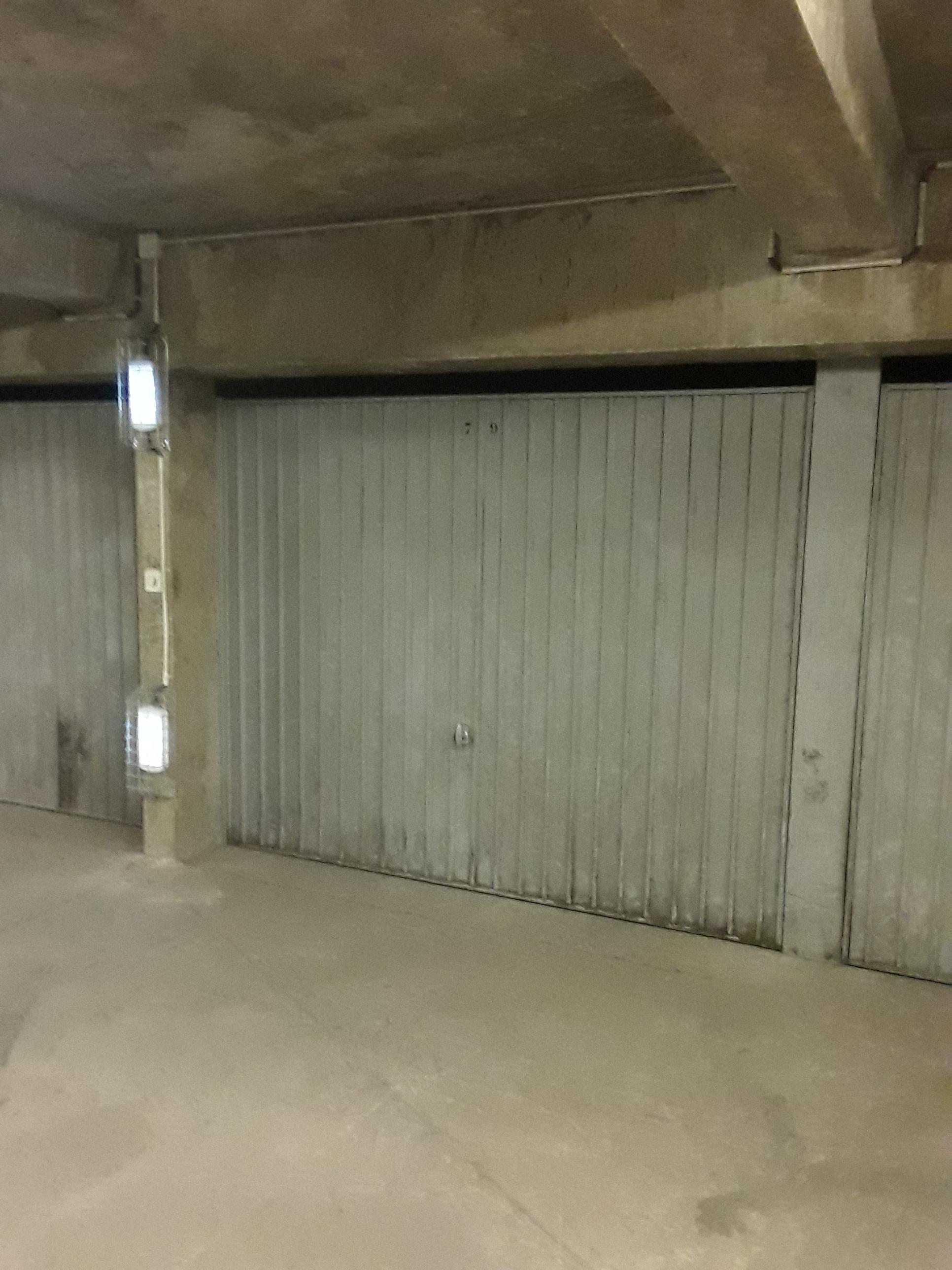 Garage 12m² hyper centre