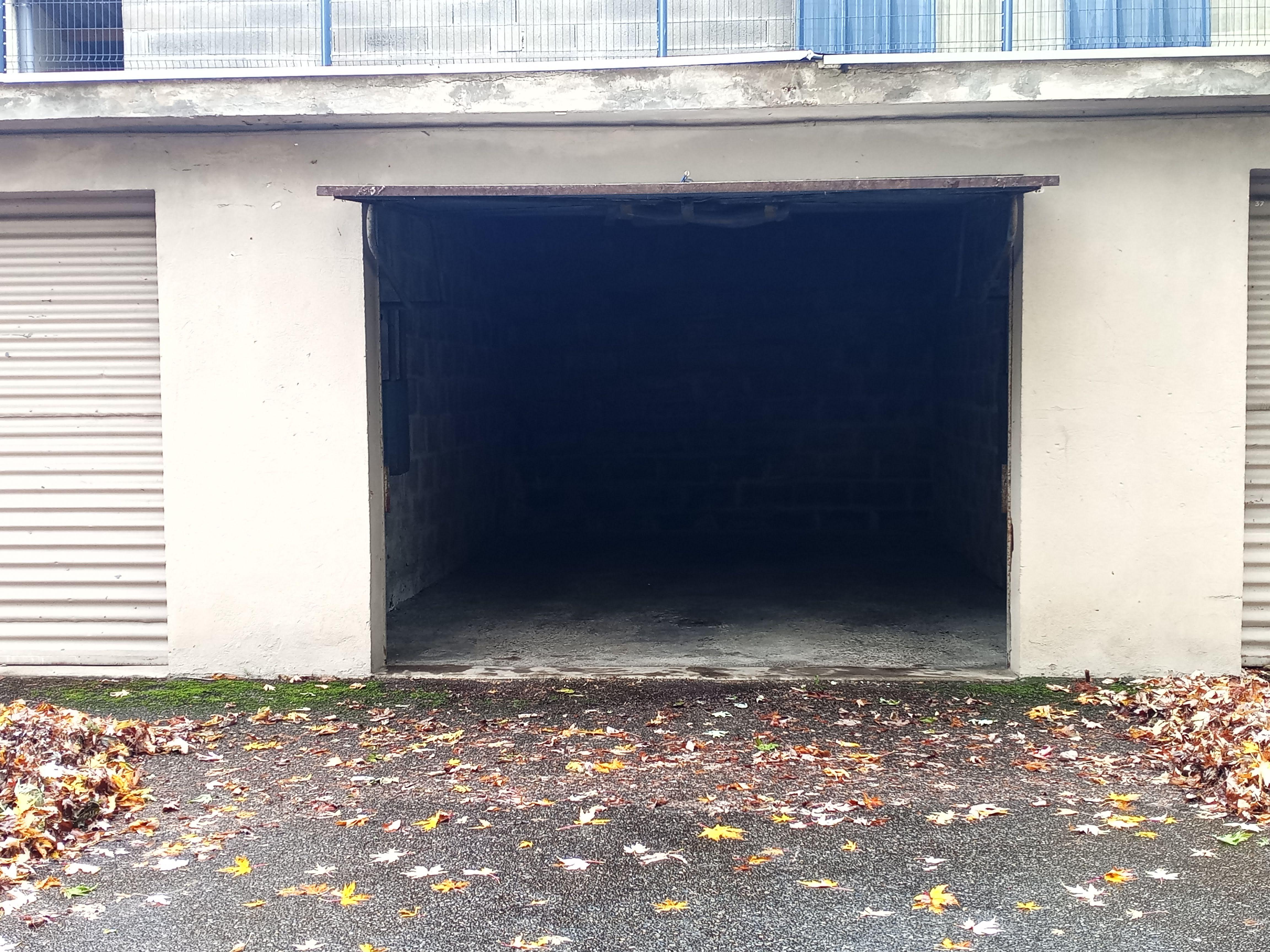 A louer : garage à Bourg en Bresse