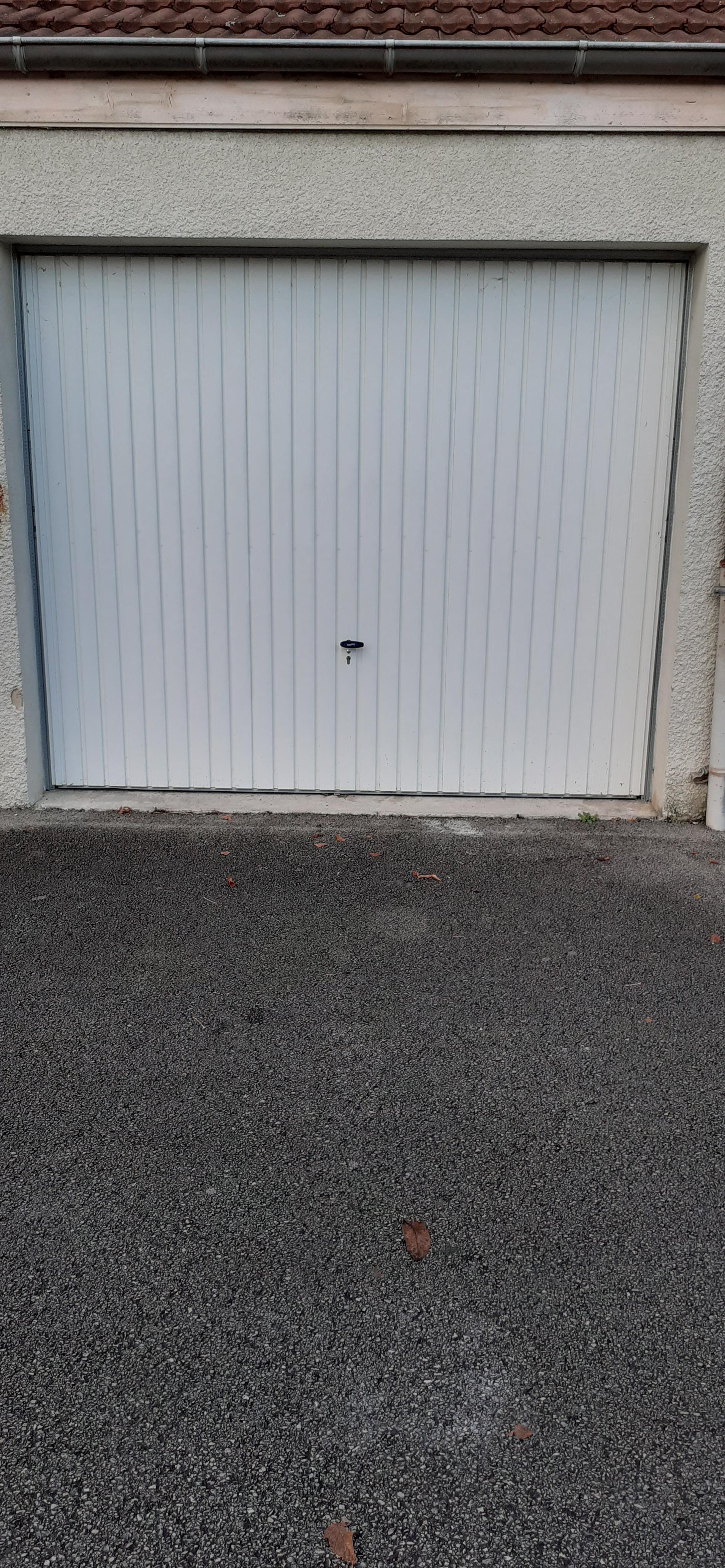 Location box / garage Ambérieu
