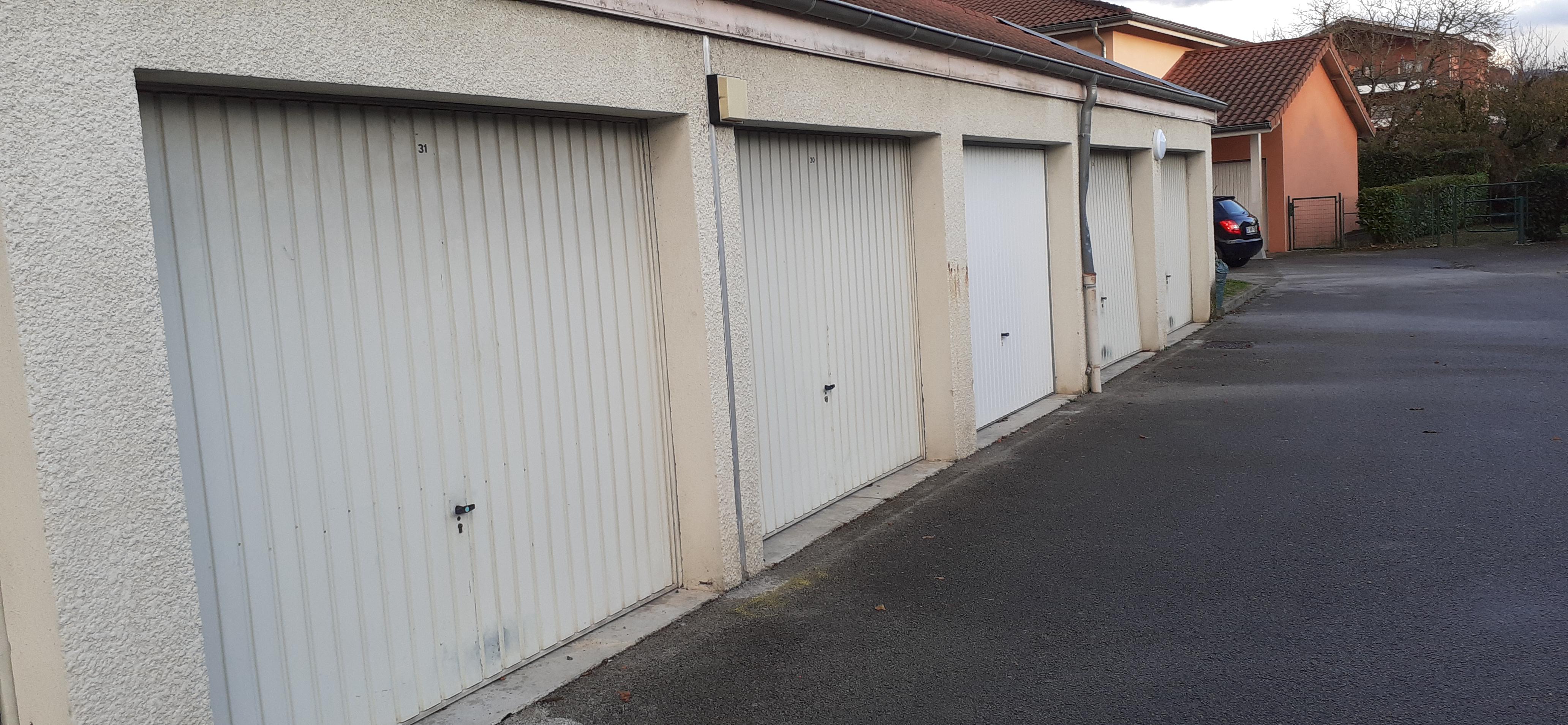 Box pour stationnement ou stockage
