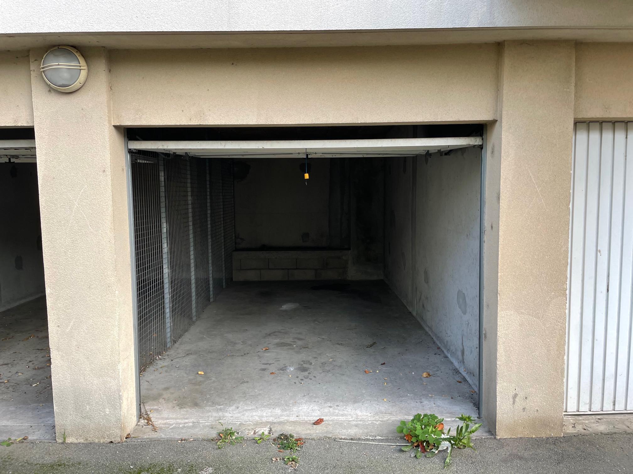 Garage à louer