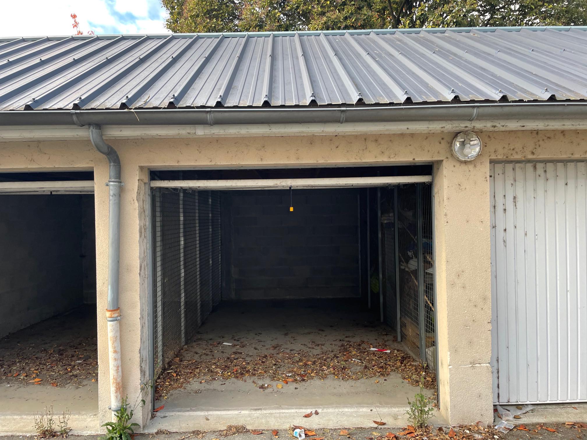 Box / garage / garde meuble à louer