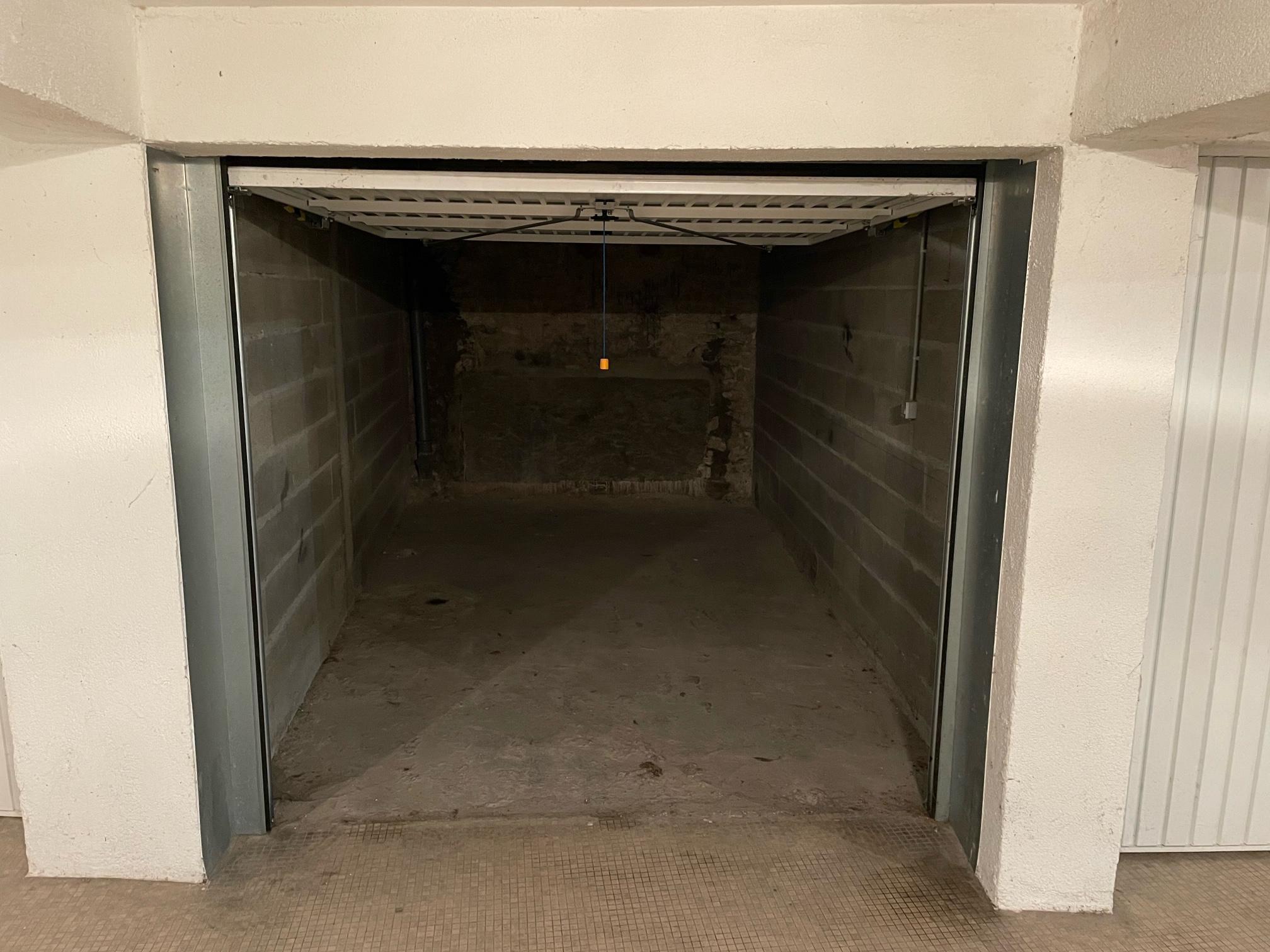 Location garage / parking fermé
