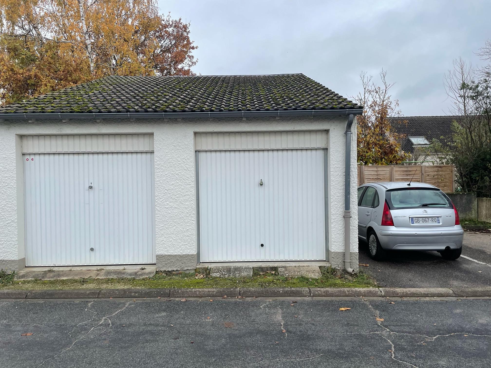 Location grand garage : stockage ou parking
