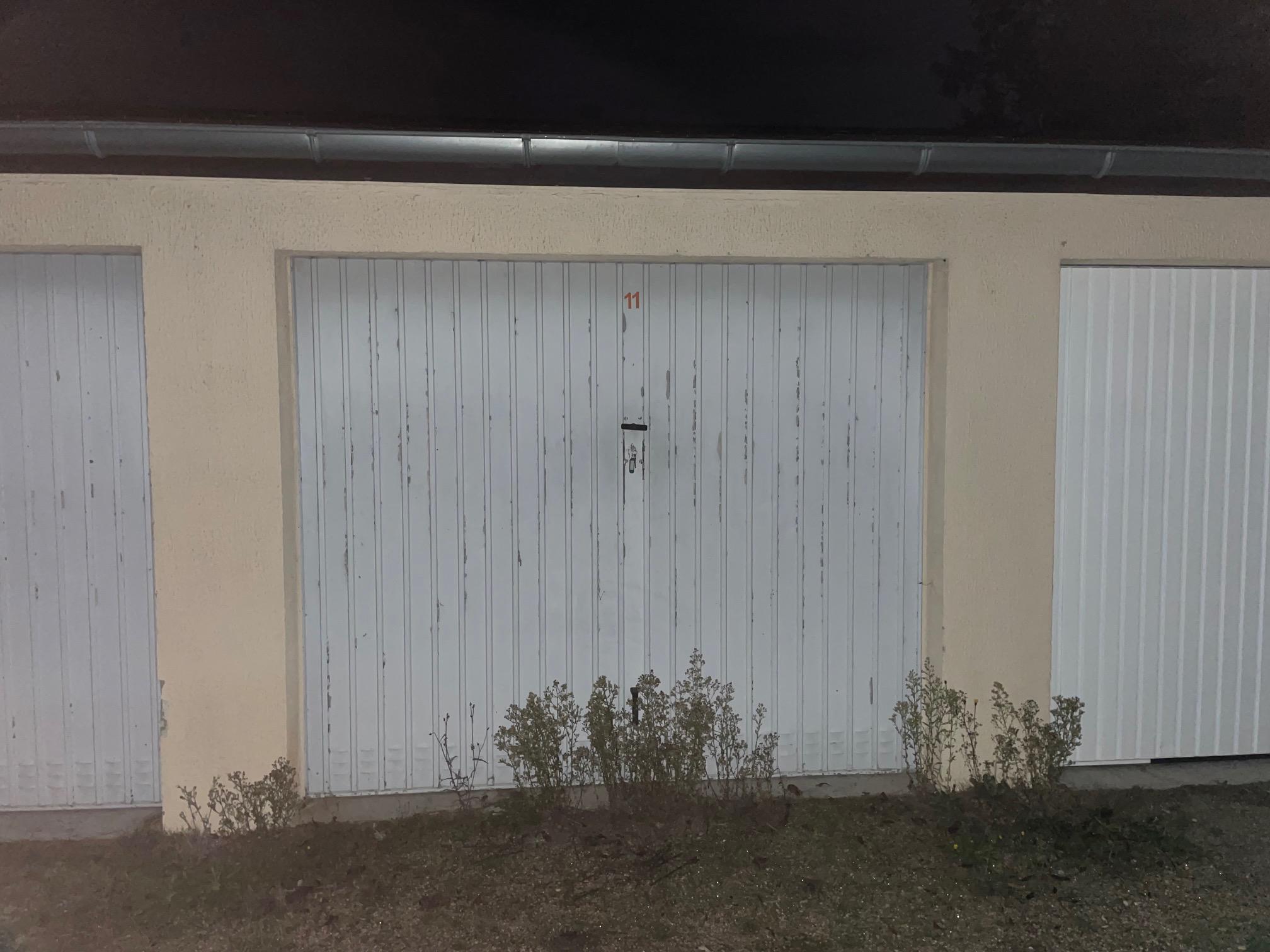 Garde meuble/garage a louer à Coullons