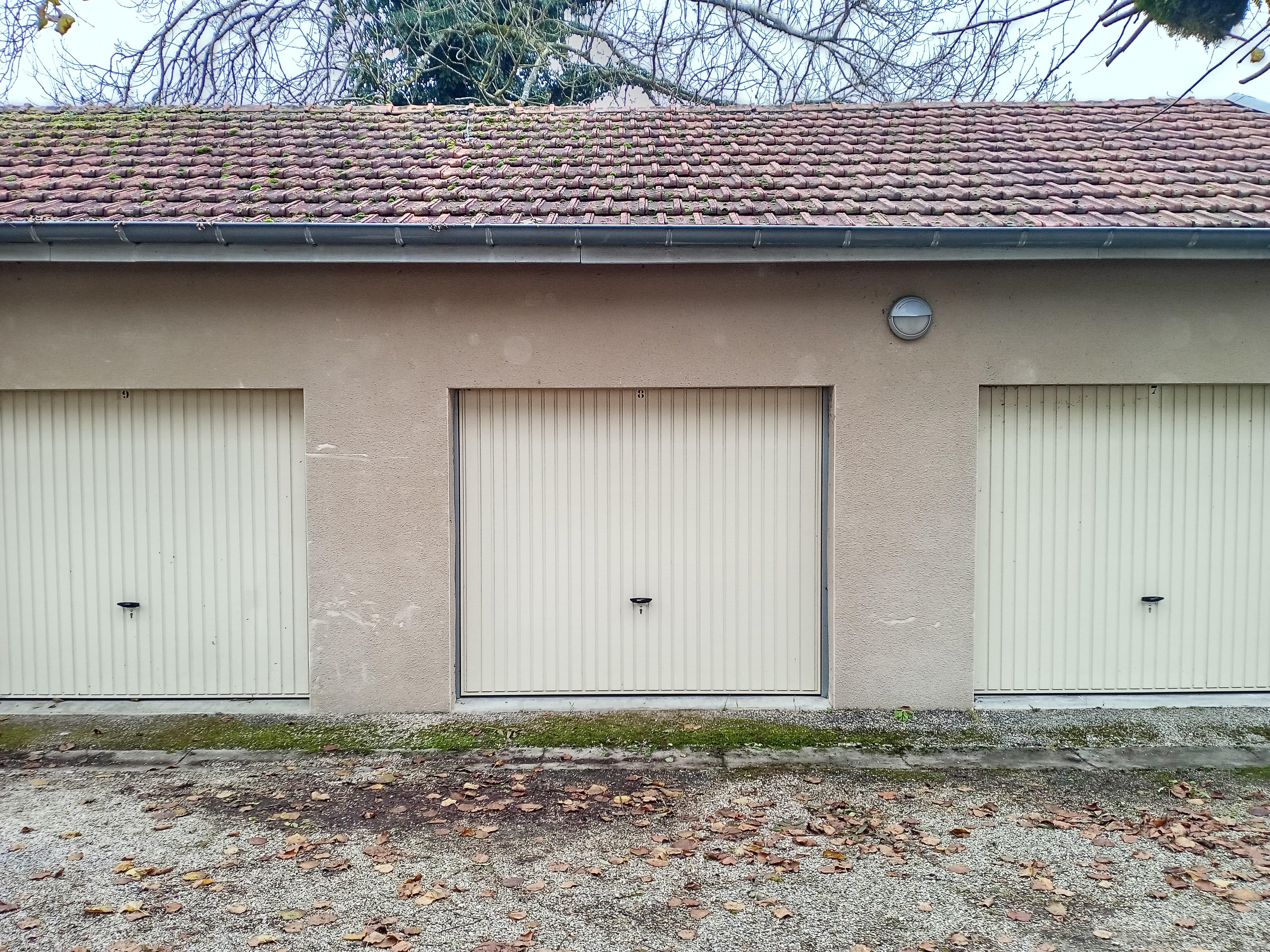 Grand espace privé en RDC / Hautecourt-Romanèche